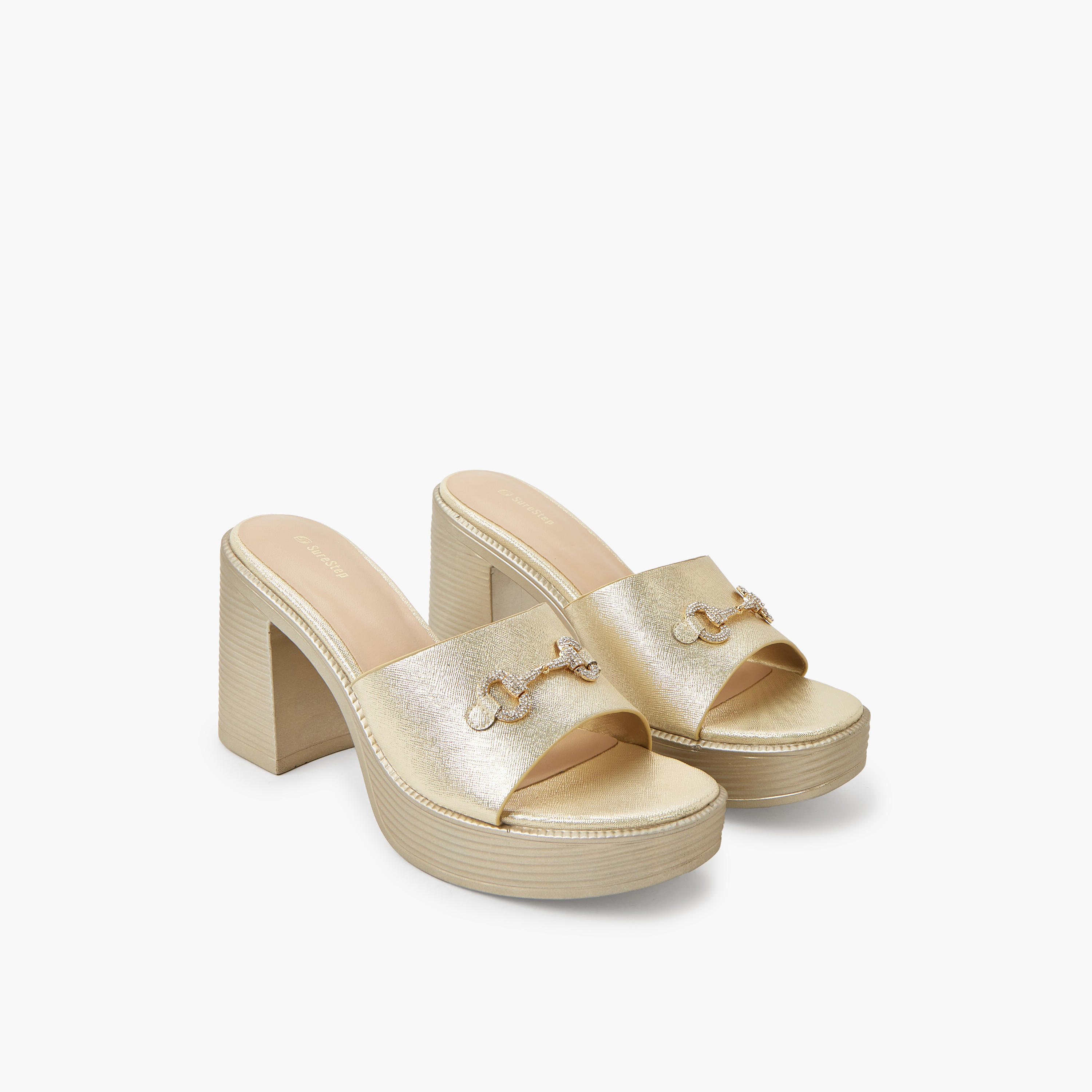 صندل معدني خفيف الوزن بكعب عريض وإبزيم مزين للنساء من شورستيب-women-shoes-sandals-heeled-image-1
