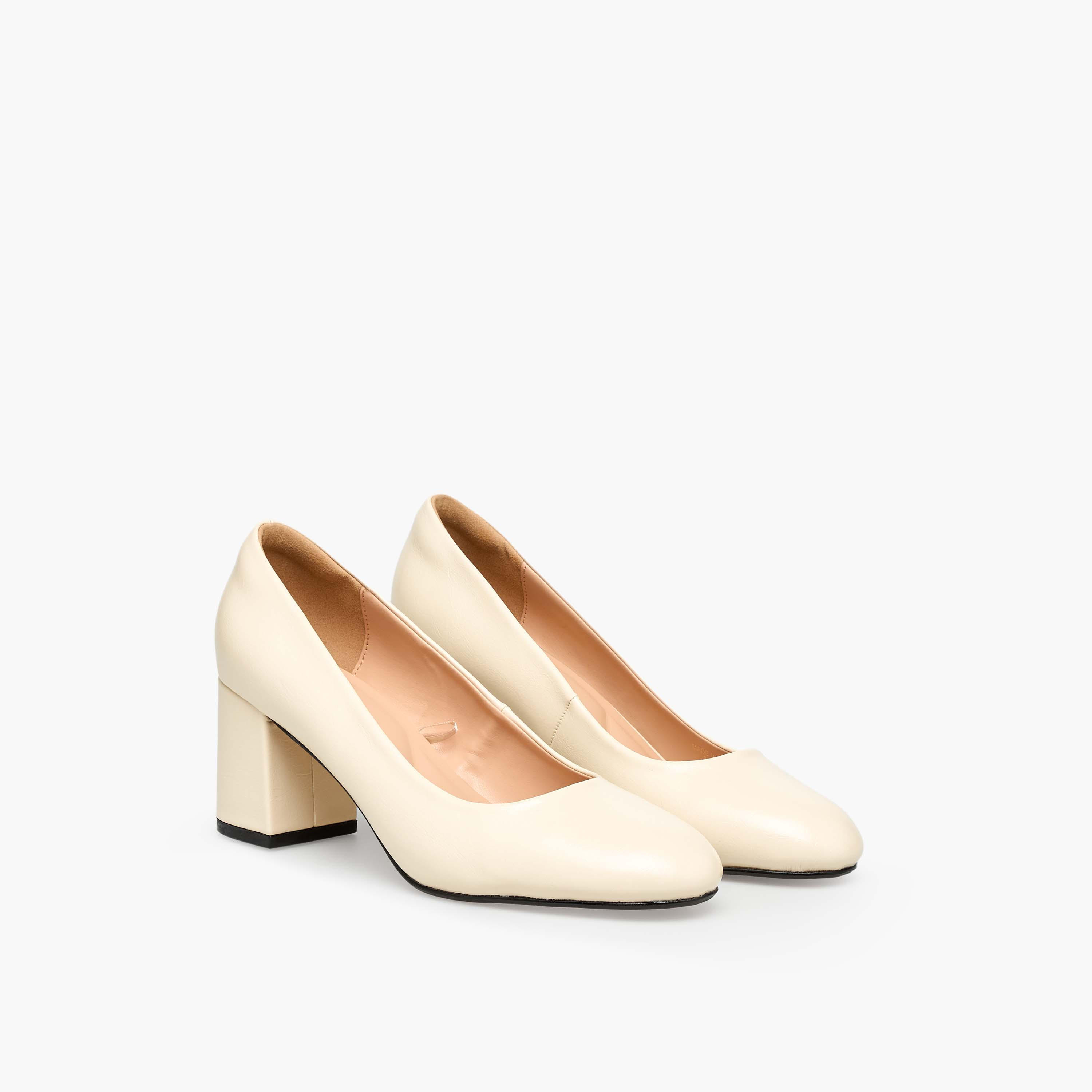 حذاء كلاسيكي بكعب عريض للنساء من سيليست-women-shoes-heels-image-1