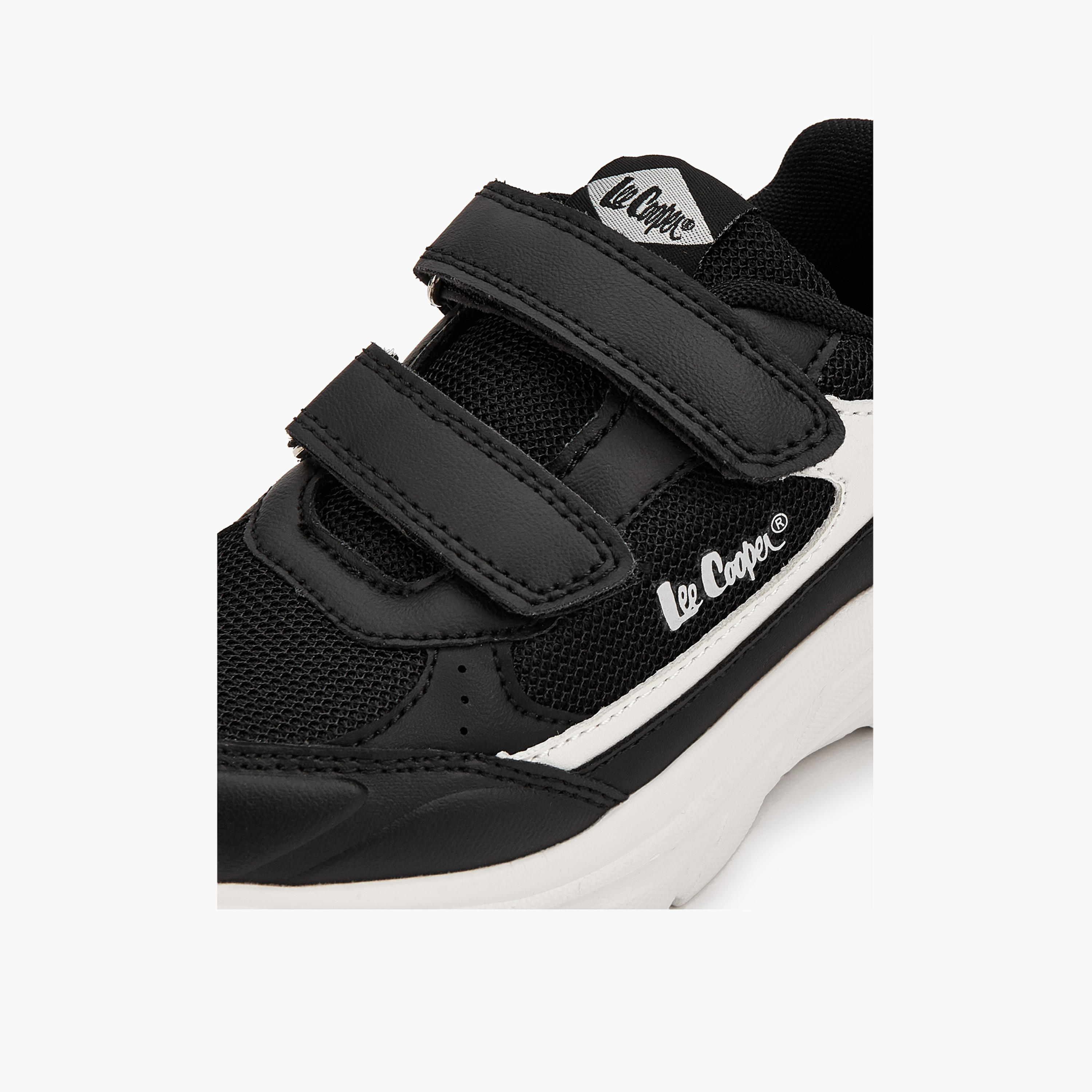 حذاء سنيكرز متعدد التصاميم بشريط إغلاق لاصق للأولاد من لي كوبر-boys-shoes-sneakers-image-4
