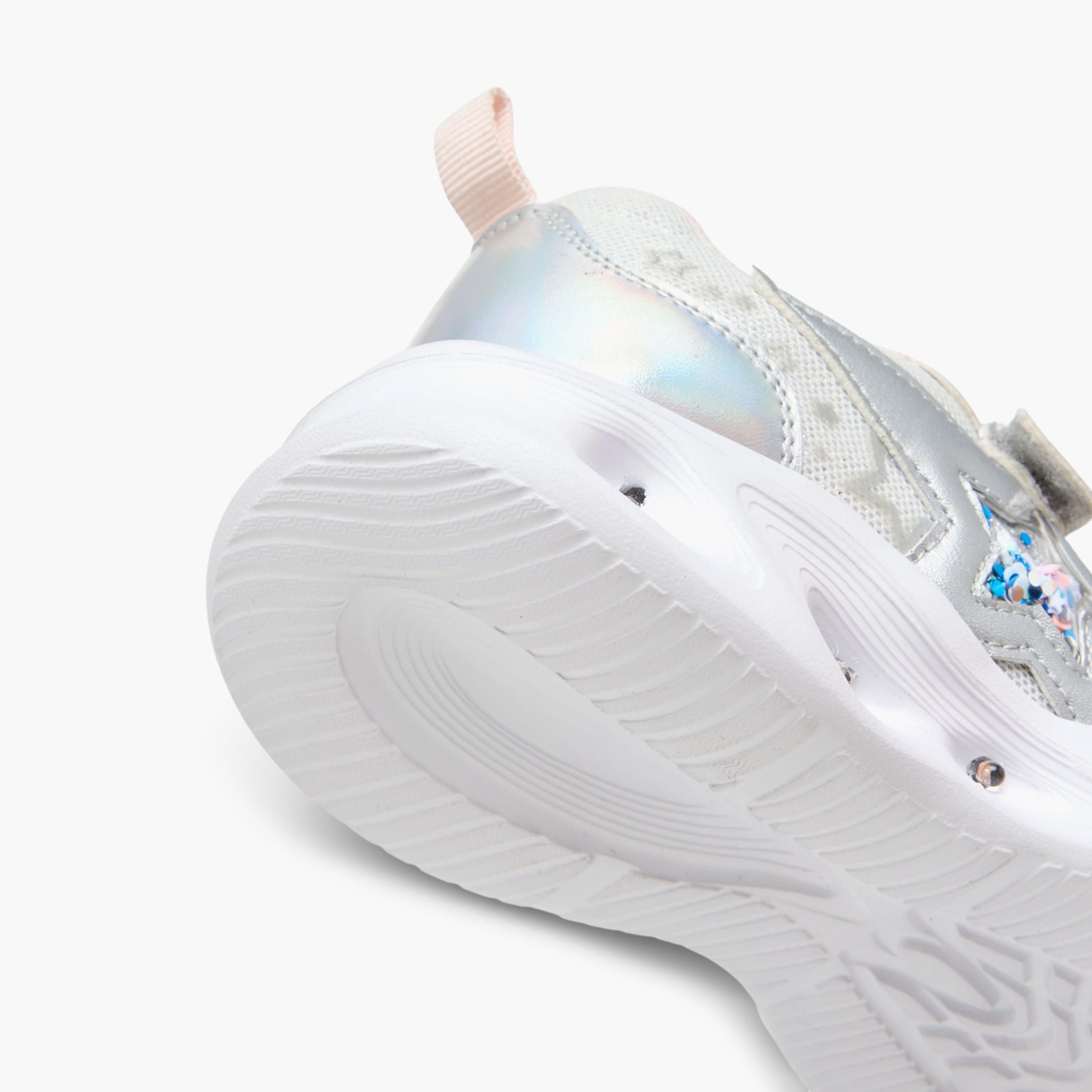 حذاء سنيكرز بشريط إغلاق لاصق وتزيينات نجوم للبنات من فلورا بيلا-girls-shoes-sneakers-image-4