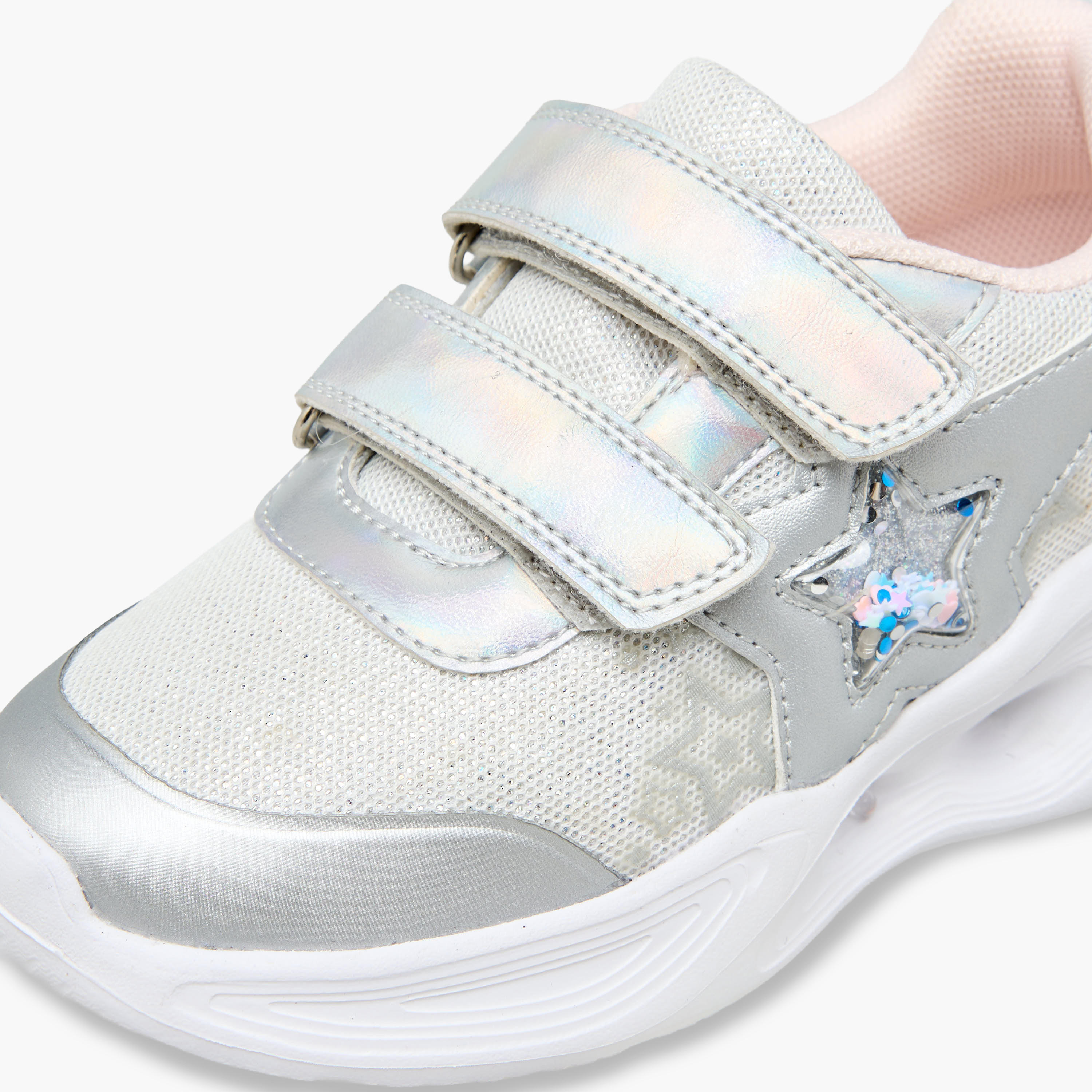 حذاء سنيكرز بشريط إغلاق لاصق وتزيينات نجوم للبنات من فلورا بيلا-girls-shoes-sneakers-image-5