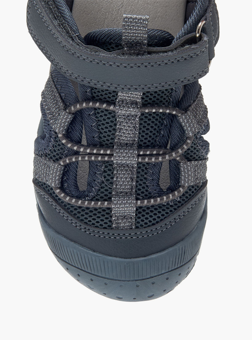 صندل شبكي بشريط إغلاق من أل بي أل من شو أكسبريس-boys-shoes-sandals-image-3
