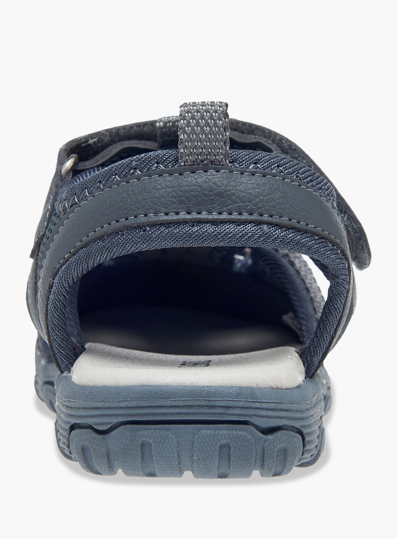 صندل شبكي بشريط إغلاق من أل بي أل من شو أكسبريس-boys-shoes-sandals-image-4