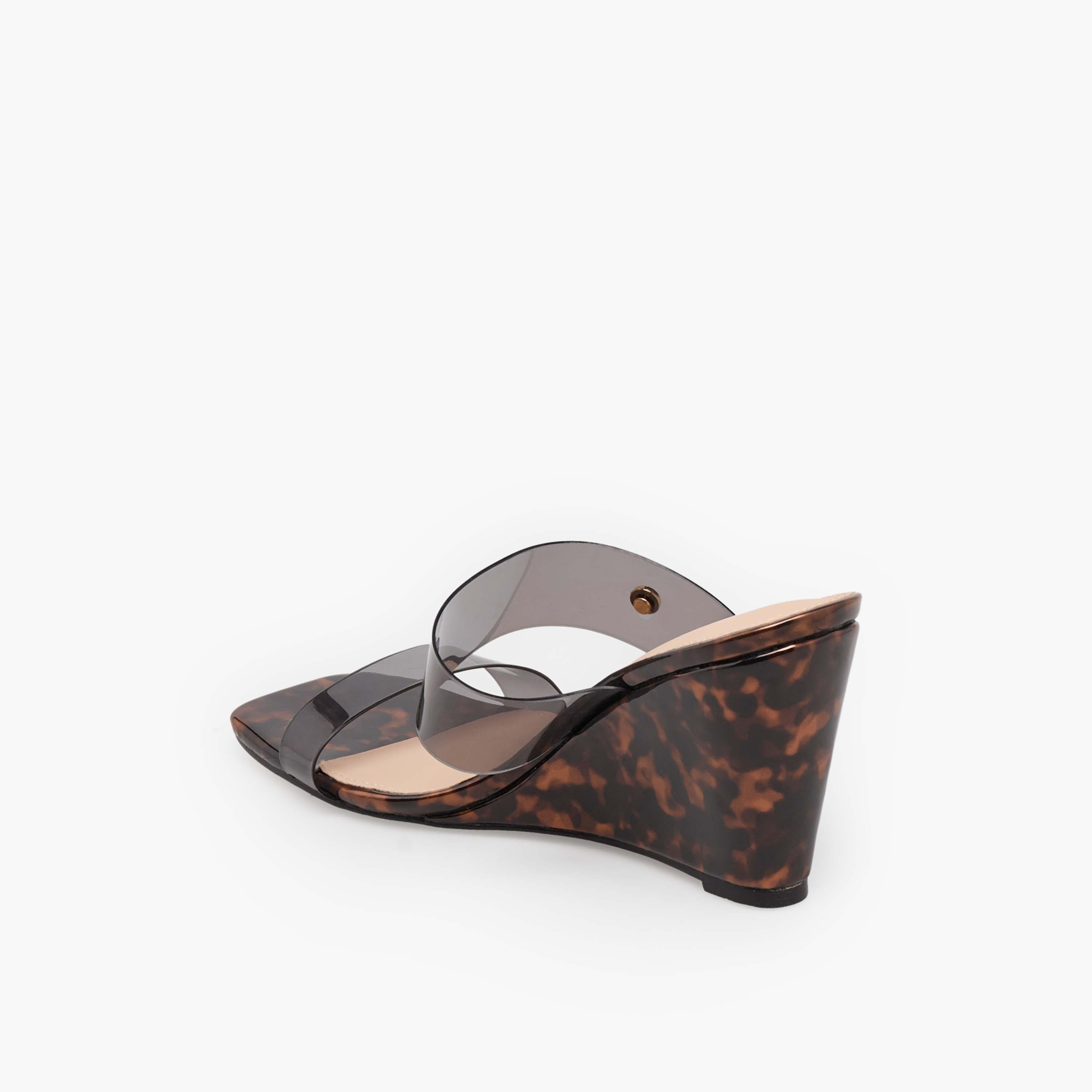 صندل نسائي بكعب بلوك من فلورا بيلا-women-shoes-sandals-heeled-image-5