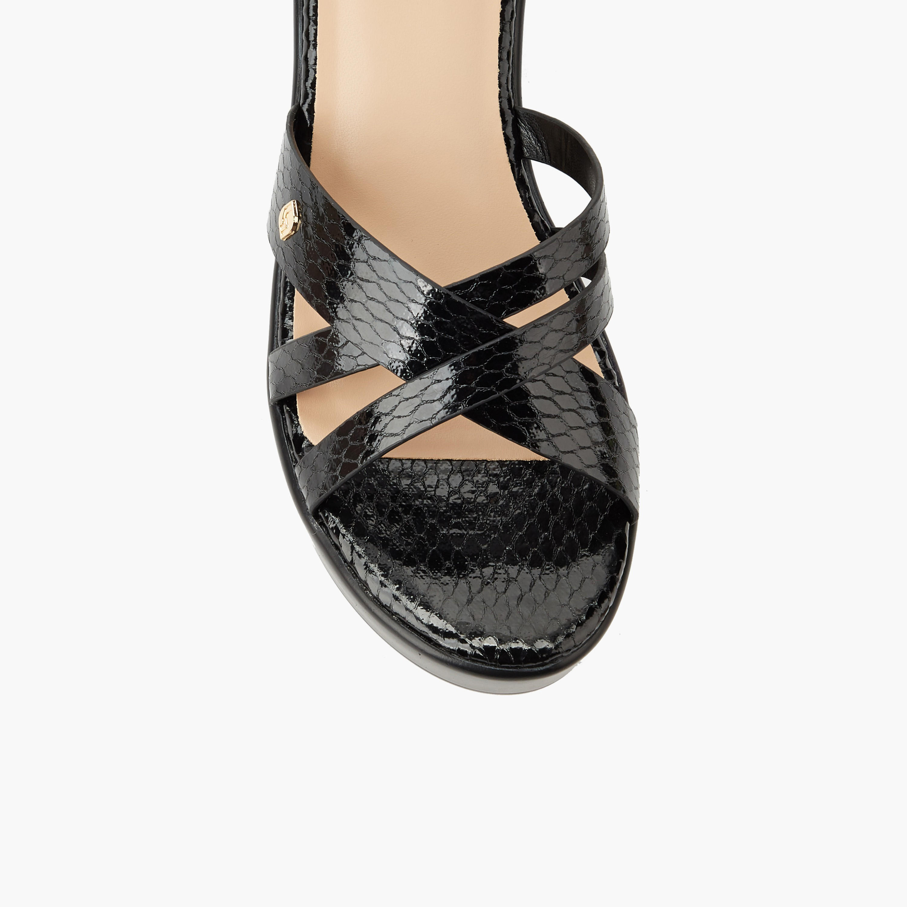 صندل خفيف الوزن بملمس بارز وكعب ويدج وأشرطة متقاطعة للنساء من شورستيب-women-shoes-sandals-heeled-image-5