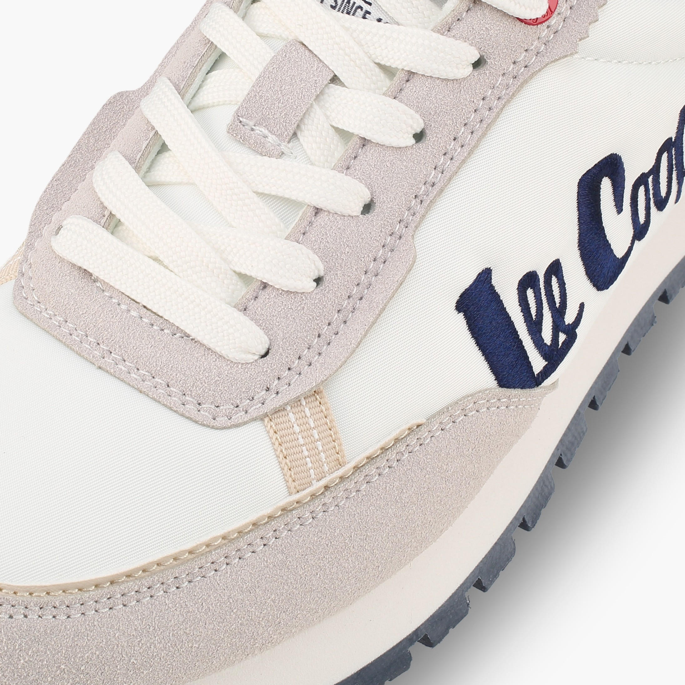 حذاء سنيكرز طول الكاحل برباط وتطريز الشعار للنساء من لي كوبر-women-shoes-sneakers-image-4