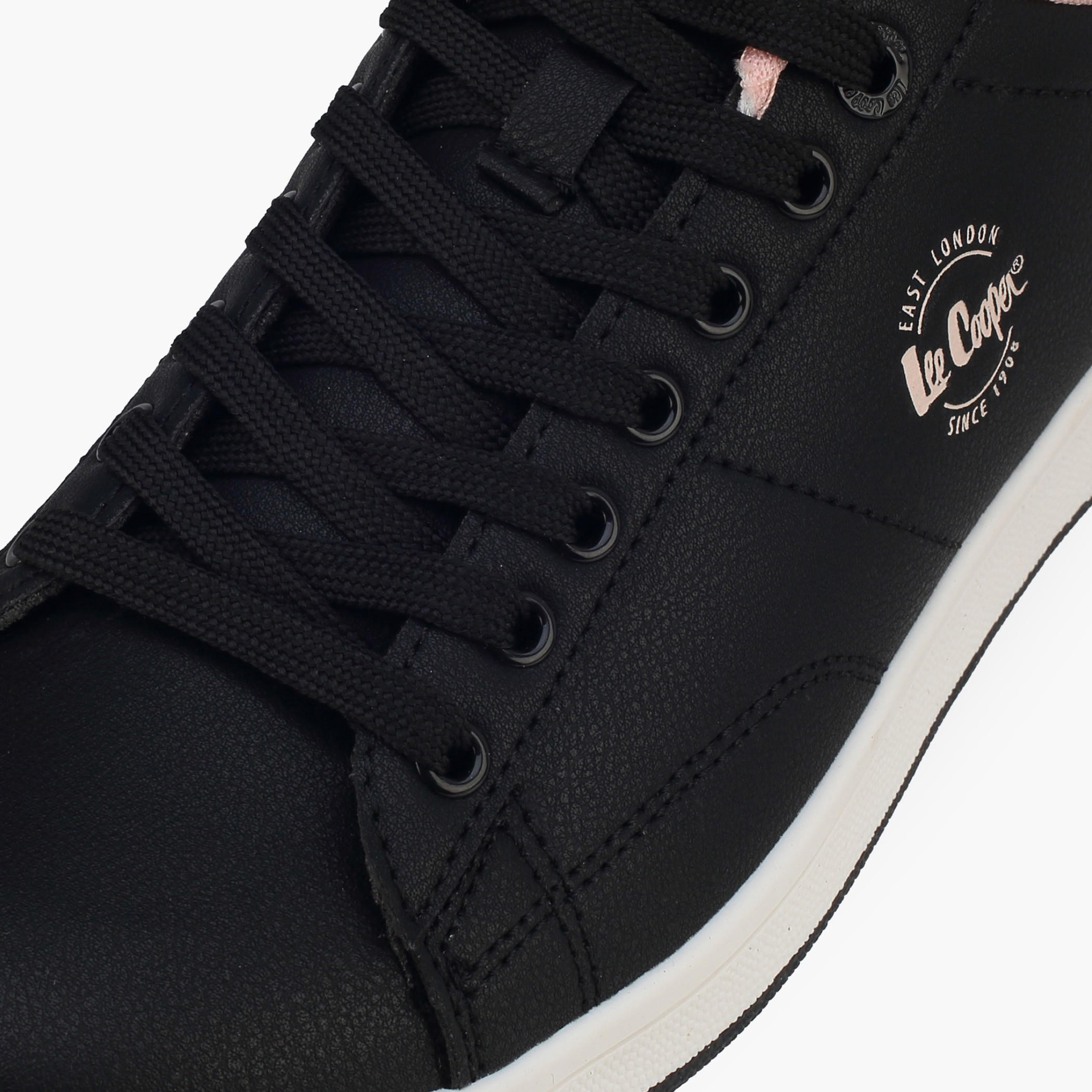 حذاء سنيكرز برباط إغلاق للنساء من لي كوبر-women-shoes-sneakers-image-4