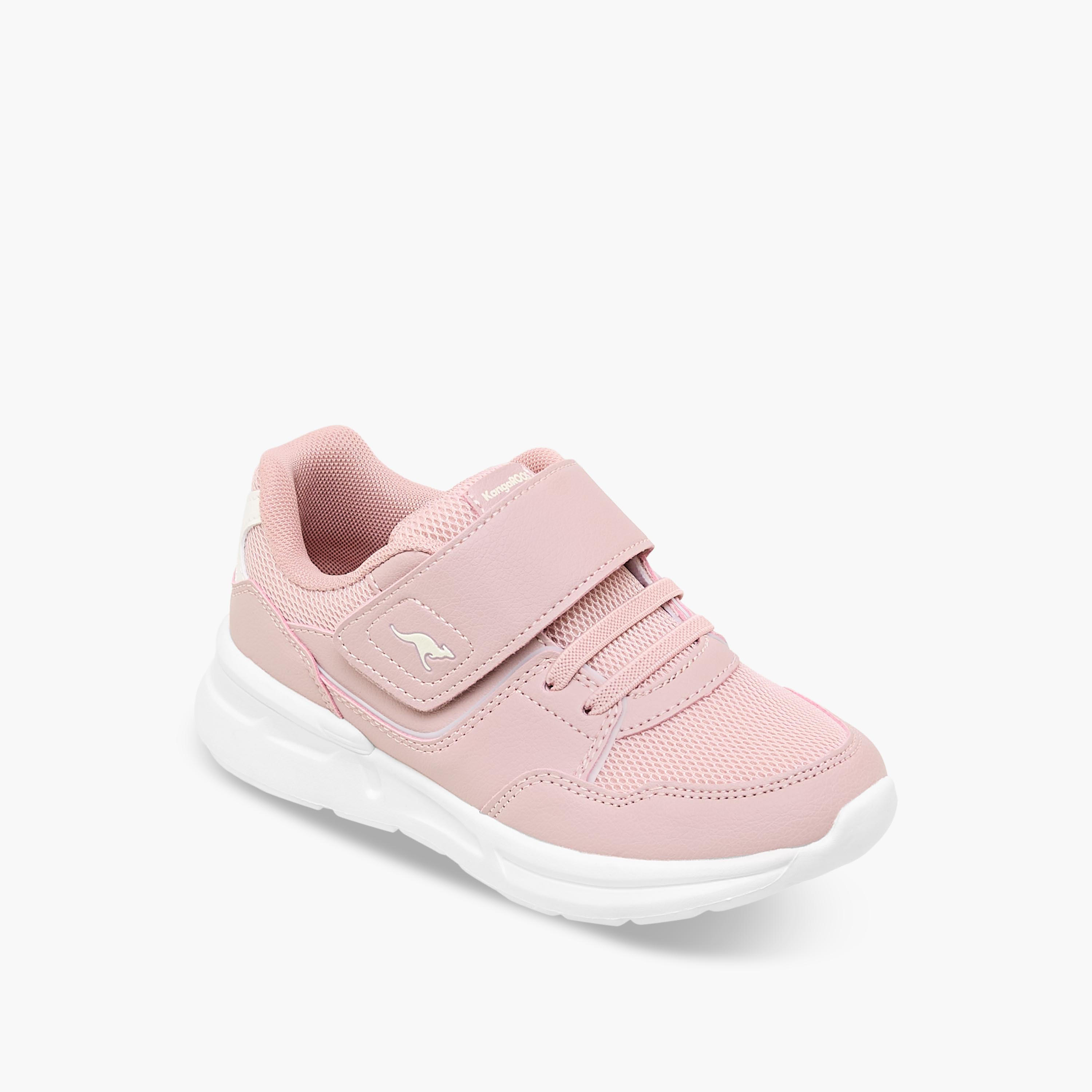 حذاء رياضي بشريط إغلاق لاصق للبنات من كانجاروز-girls-shoes-sports-image-2