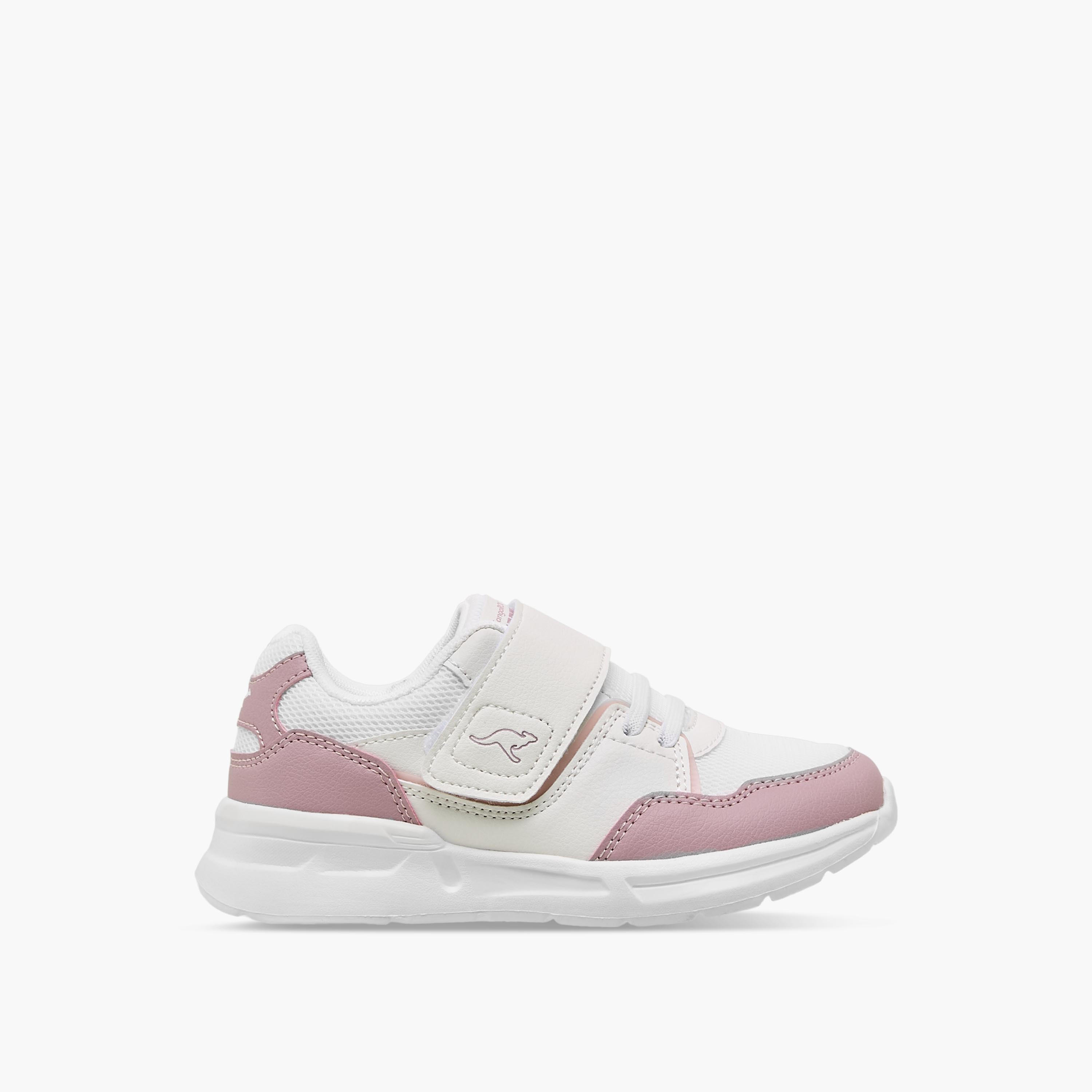 حذاء رياضي بشريط إغلاق لاصق للبنات من كانجاروز-girls-shoes-sports-image-3