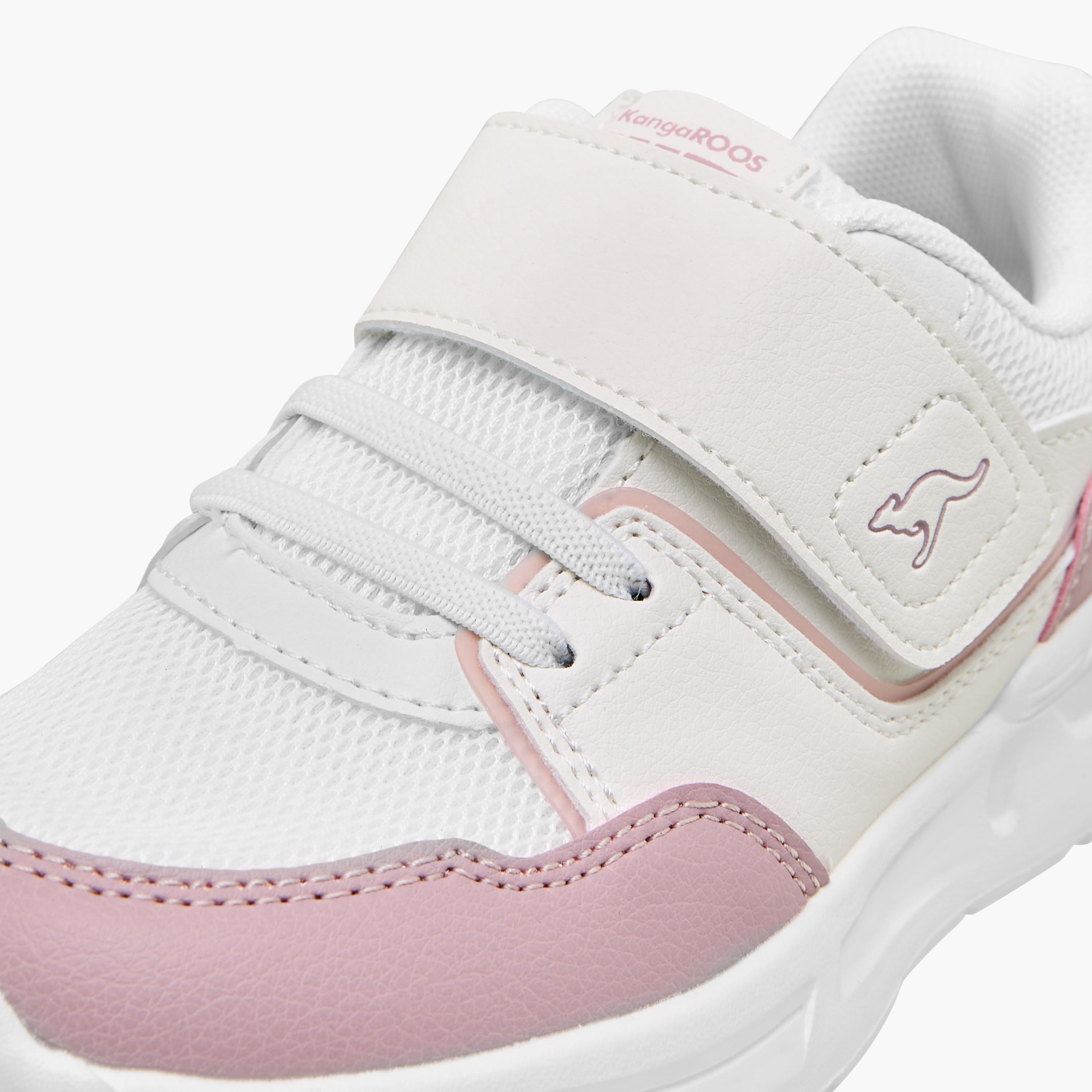 حذاء رياضي بشريط إغلاق لاصق للبنات من كانجاروز-girls-shoes-sports-image-4