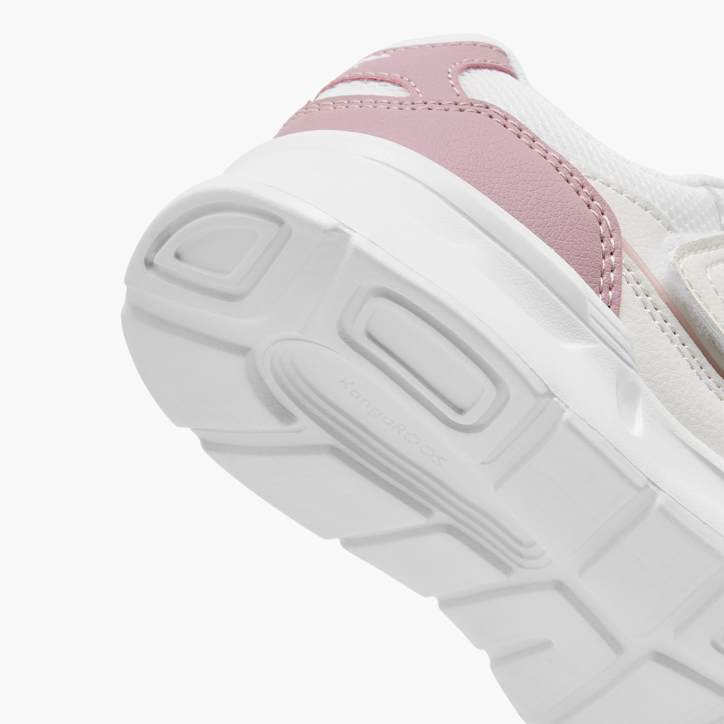 حذاء رياضي بشريط إغلاق لاصق للبنات من كانجاروز-girls-shoes-sports-image-5