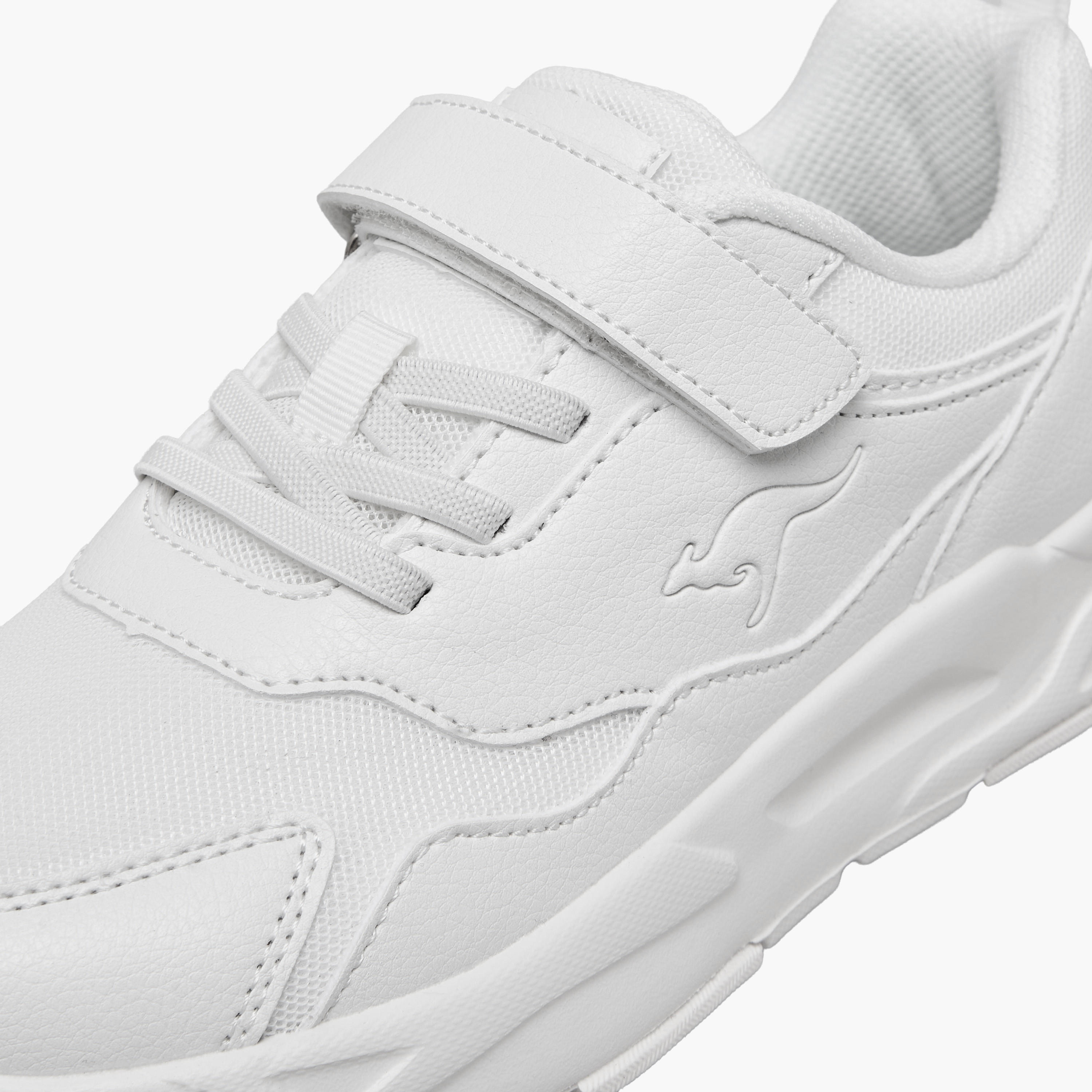 حذاء مدرسي للأطفال بشريط إغلاق لاصق من كانغاروز-sports-boys-shoes-image-7