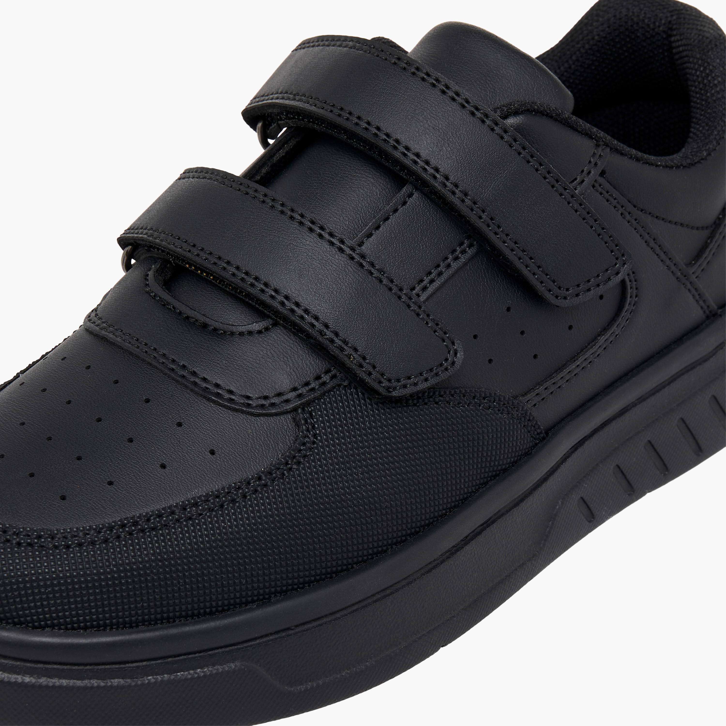 حذاء مدرسي بشريط إغلاق للأولاد من أل بي أل من شو إكسبريس-boys-shoes-schoolshoes-image-7