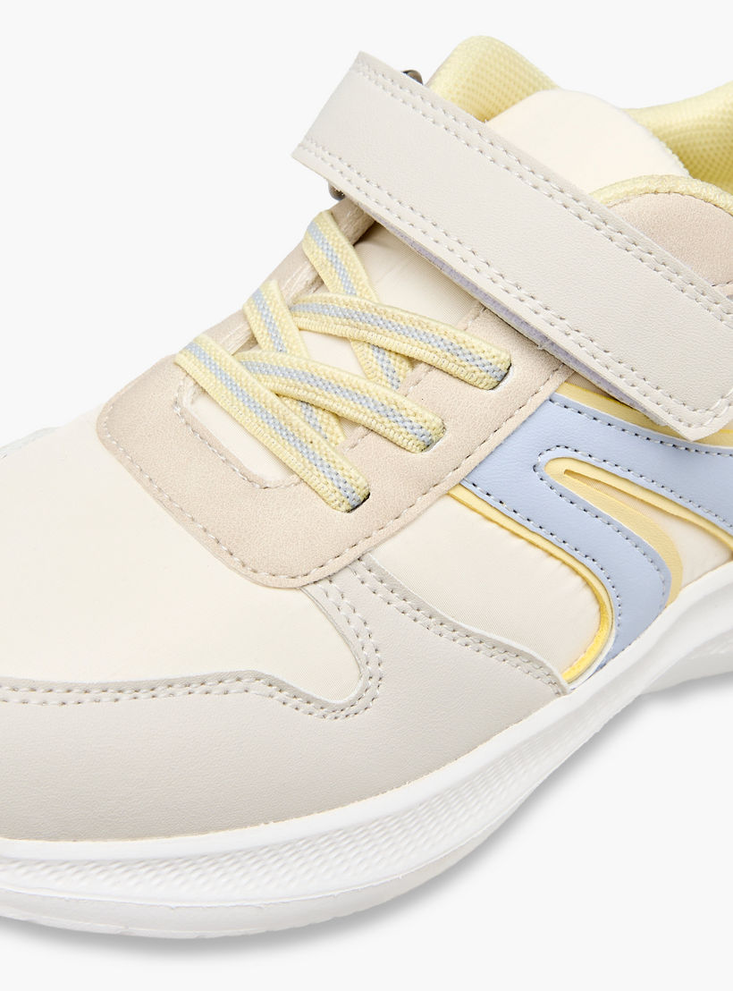 حذاء سنيكرز بشريط إغلاق لاصق للبنات من فلورا بيلا-girls-shoes-sneakers-image-4