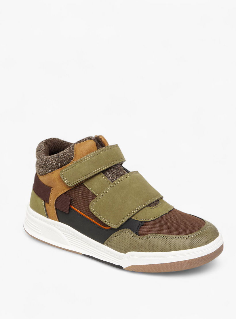 حذاء سنيكرز متعدد التصاميم برقبة عالية للأولاد من إل بي إل من شو إكسبرس-boys-shoes-sneakers-image-2