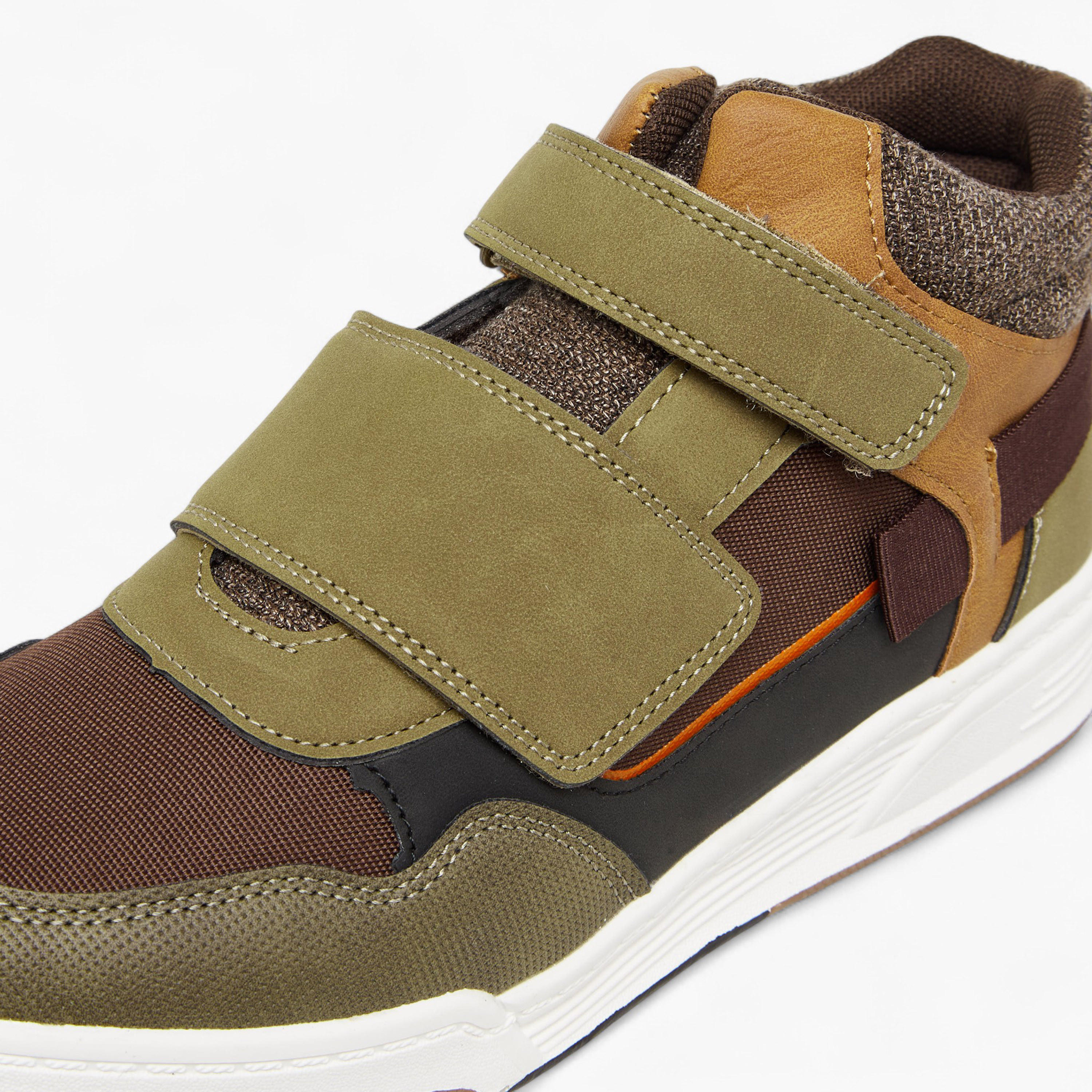 حذاء سنيكرز متعدد التصاميم برقبة عالية للأولاد من إل بي إل من شو إكسبرس-boys-shoes-sneakers-image-4