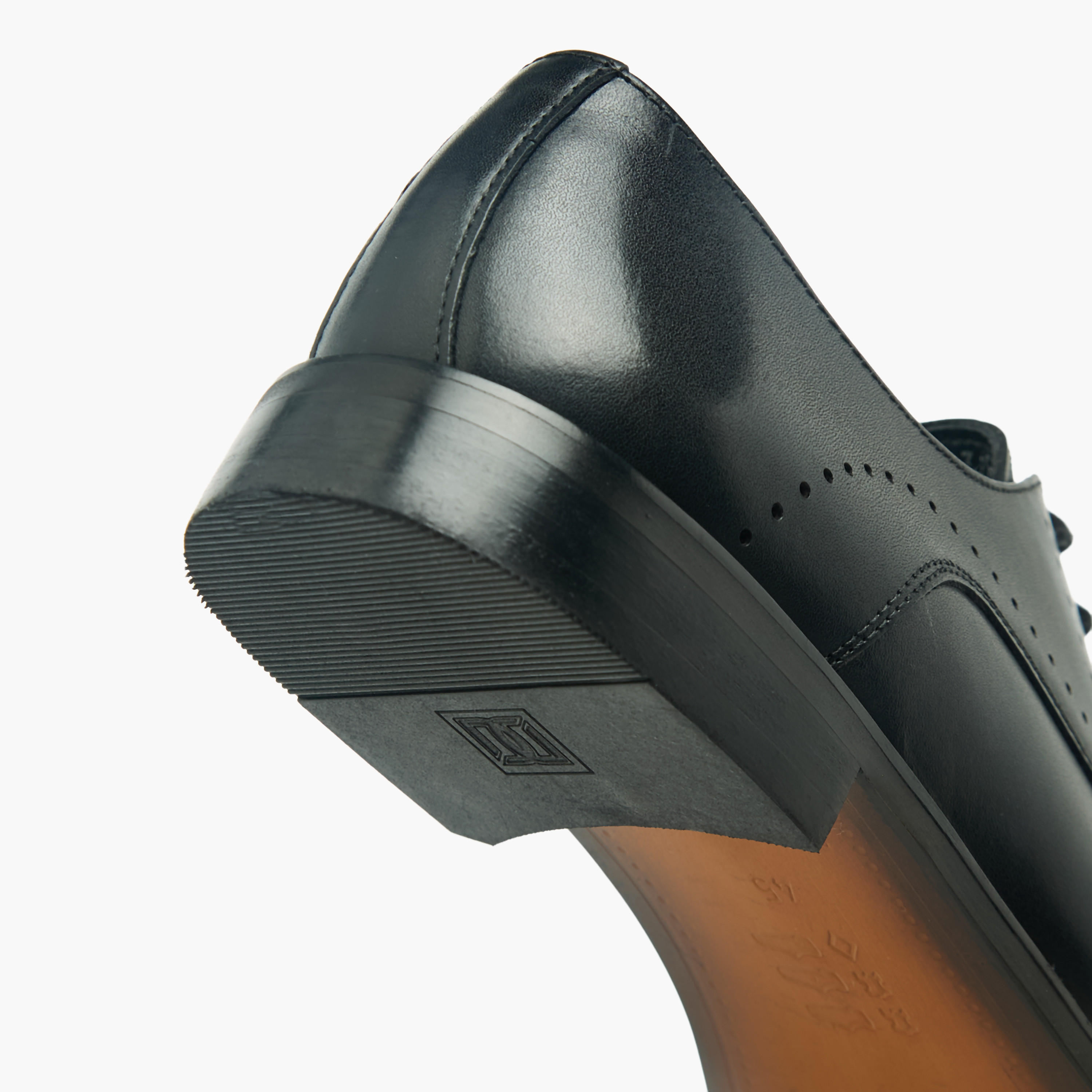 حذاء ديرقي رجالي بأربطة من الجلد الطبيعي-men-shoes-formalshoes-image-5