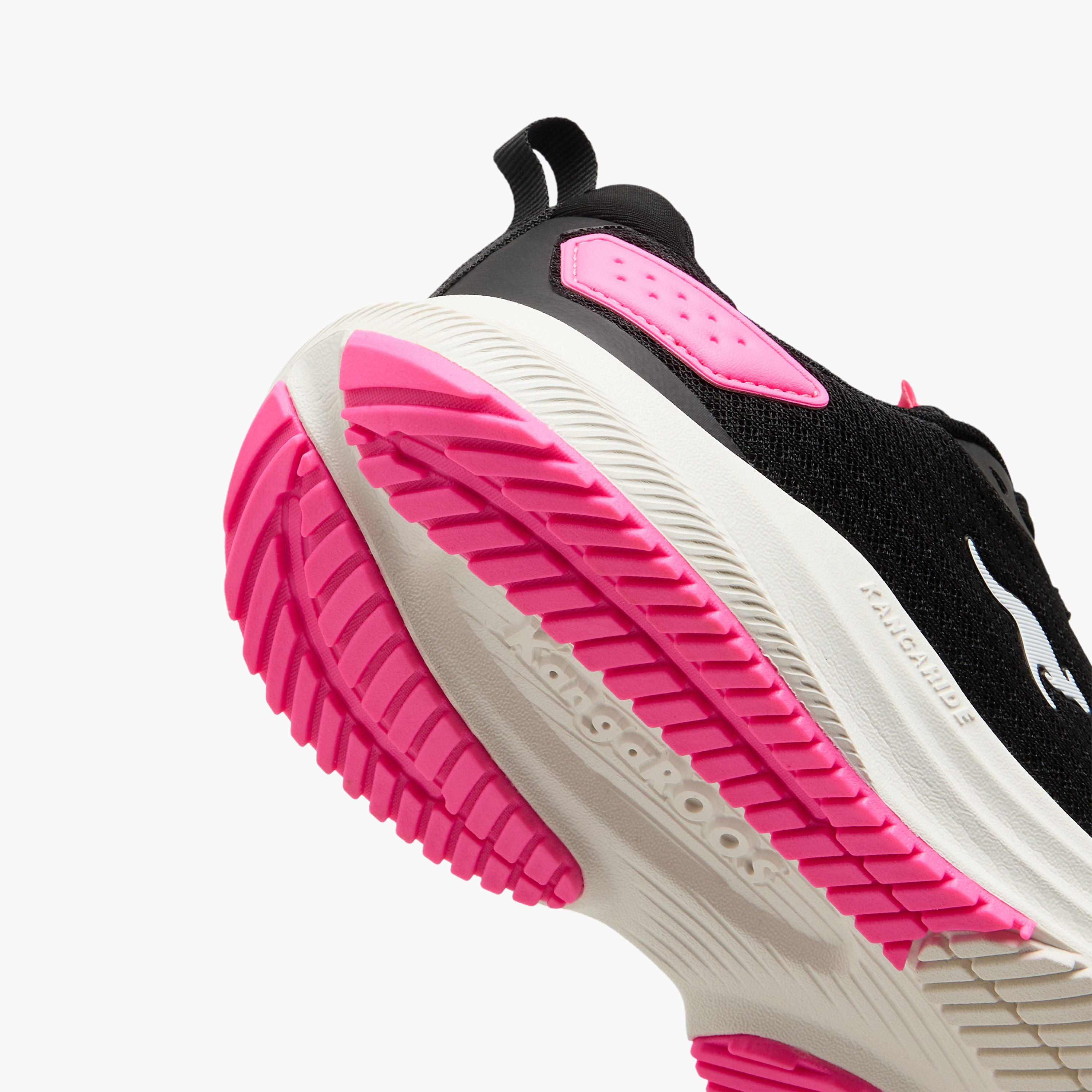 حذاء رياضي برباط إغلاق للنساء من كانجاروز-women-shoes-sneakers-image-5