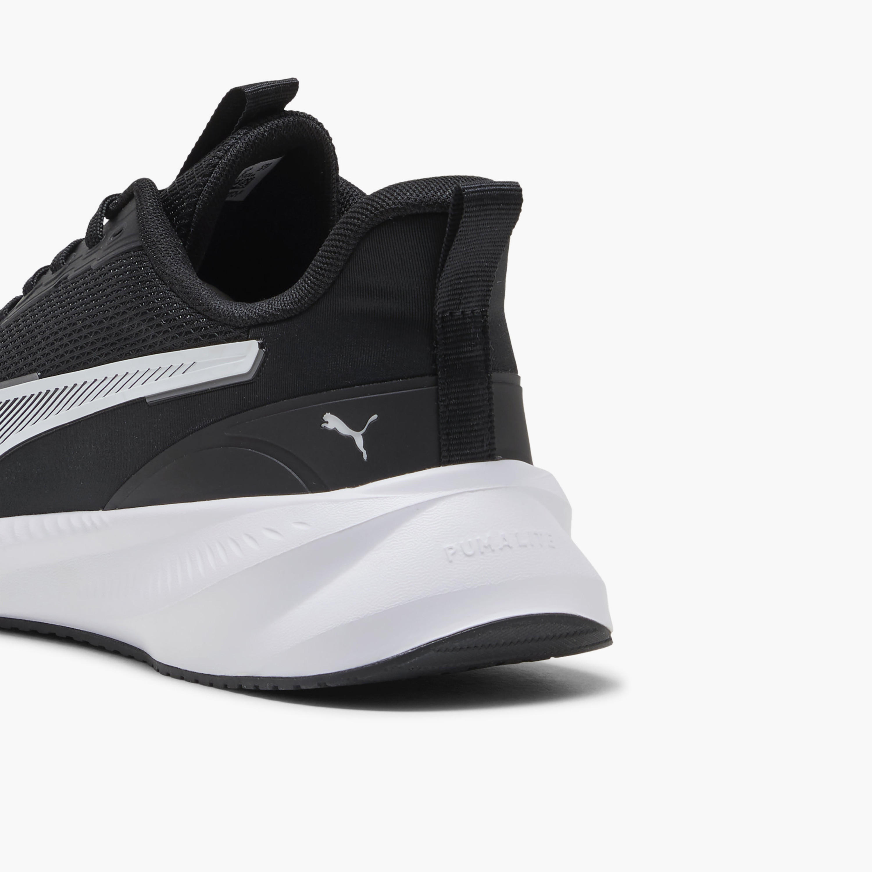 حذاء رياضي برباط إغلاق فلاير لايت 3 للرجال من بوما-sports-men-shoes-image-6