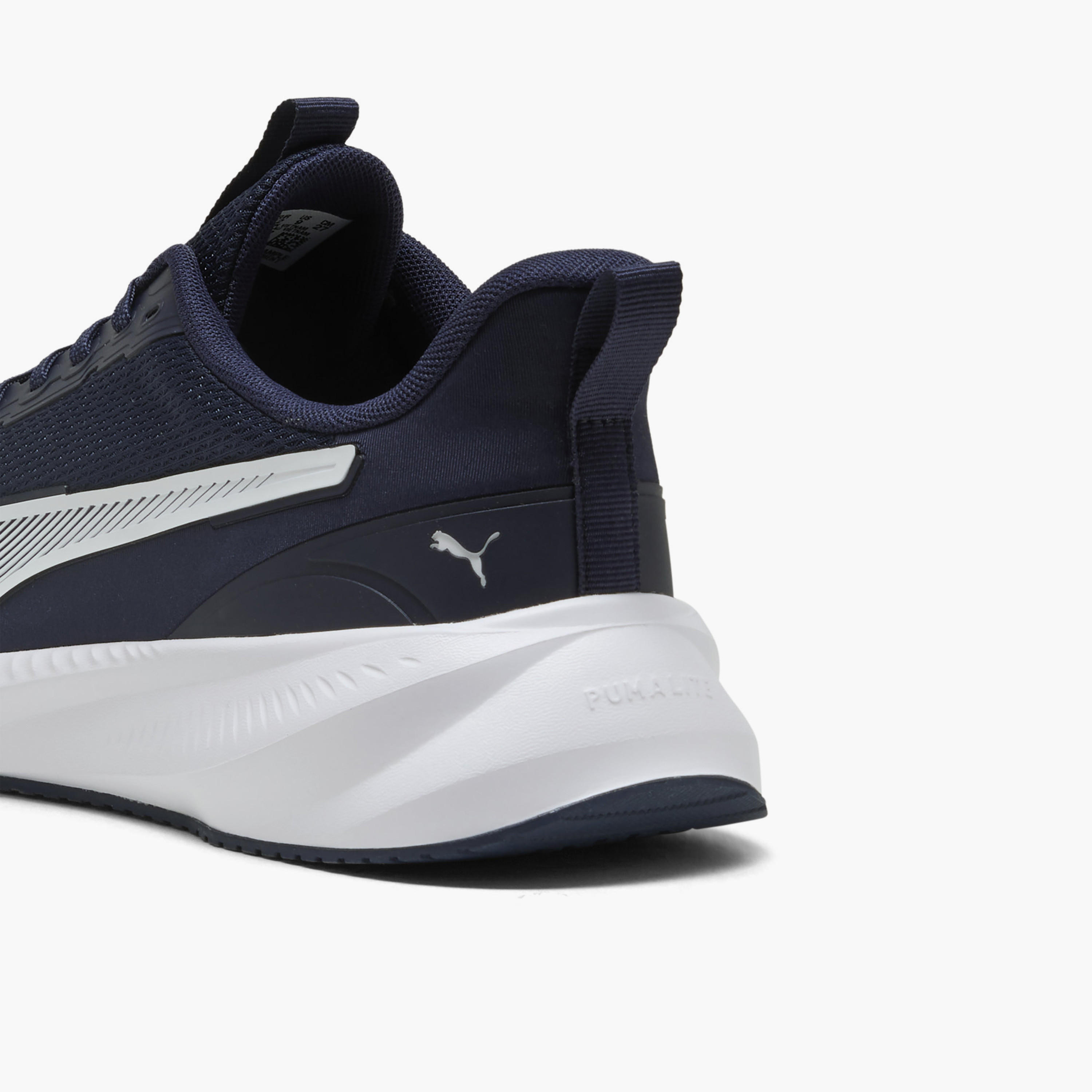 حذاء رياضي برباط إغلاق فلاير لايت 3 للرجال من بوما-sports-men-shoes-image-6