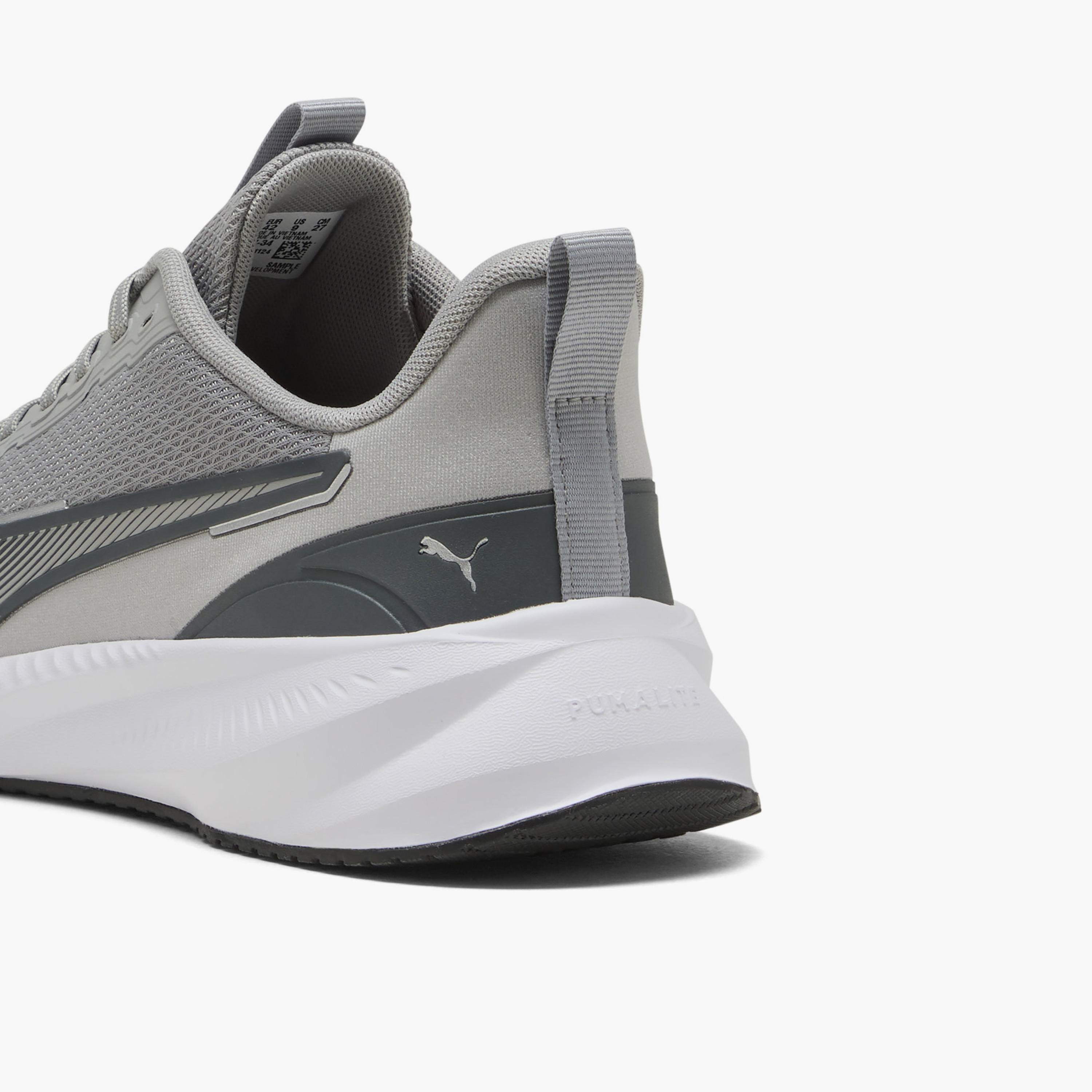 حذاء رياضي برباط إغلاق فلاير لايت 3 للرجال من بوما-sports-men-shoes-image-6