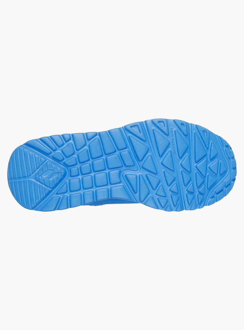 حذاء رياضي بطبعات قلوب بشريط إغلاق لاصق أونو لايت للبنات من سكيتشرز-girls-shoes-sneakers-image-4