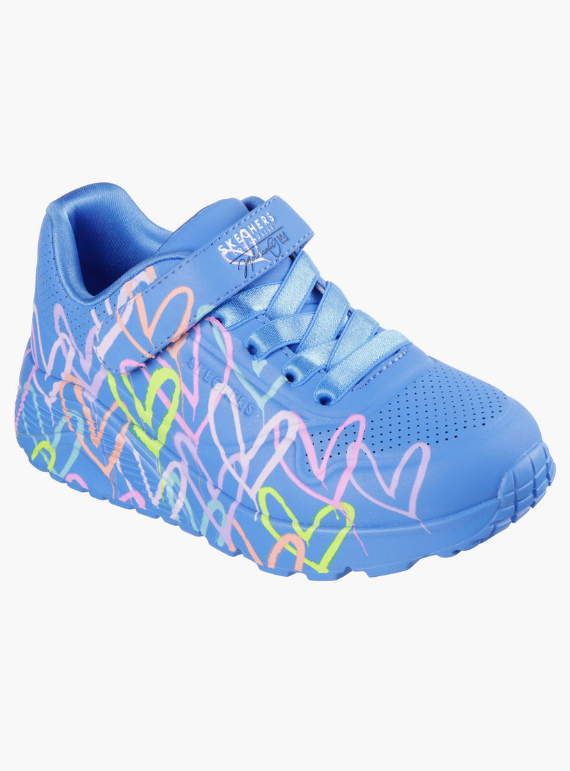 حذاء رياضي بطبعات قلوب بشريط إغلاق لاصق أونو لايت للبنات من سكيتشرز-girls-shoes-sneakers-image-5