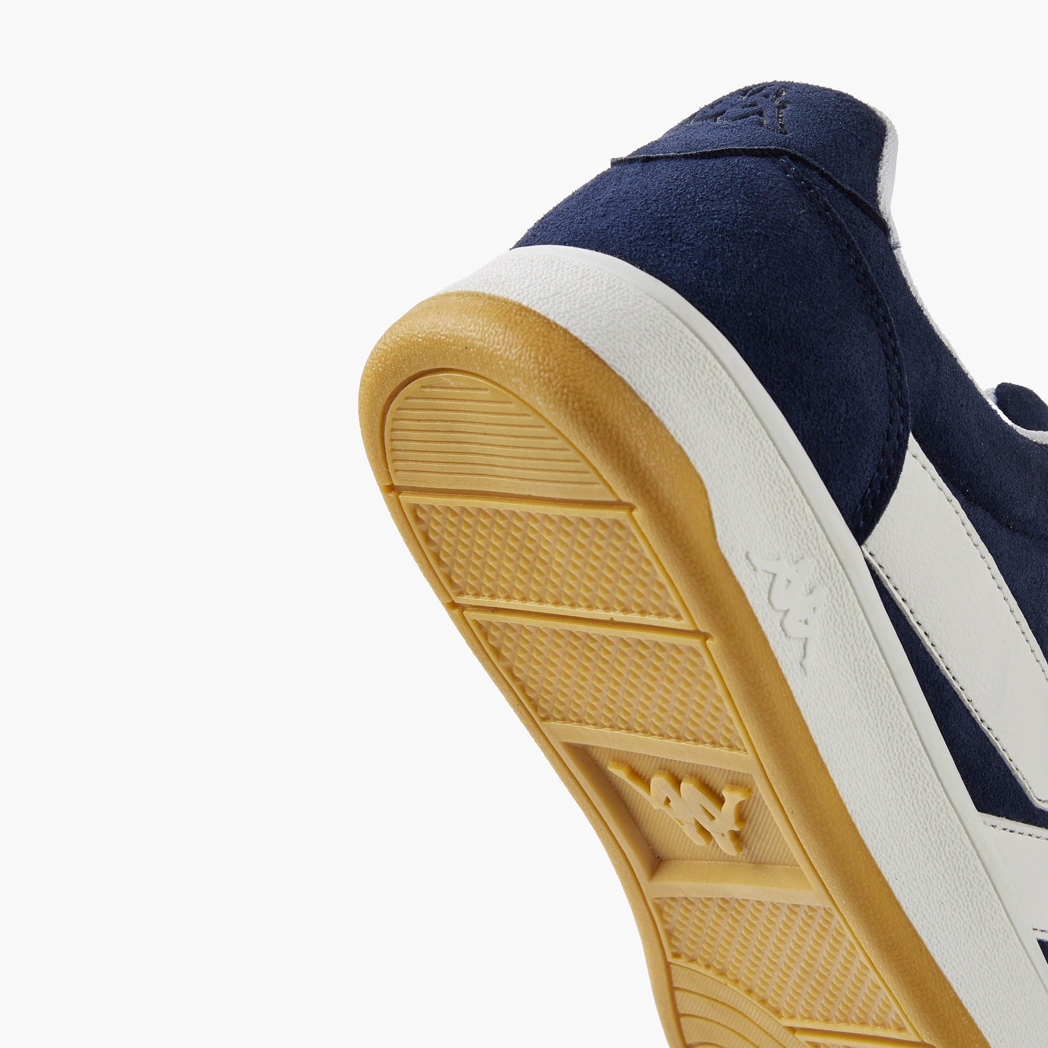 حذاء رياضي برباط للرجال من كابا-men-shoes-sports-image-4