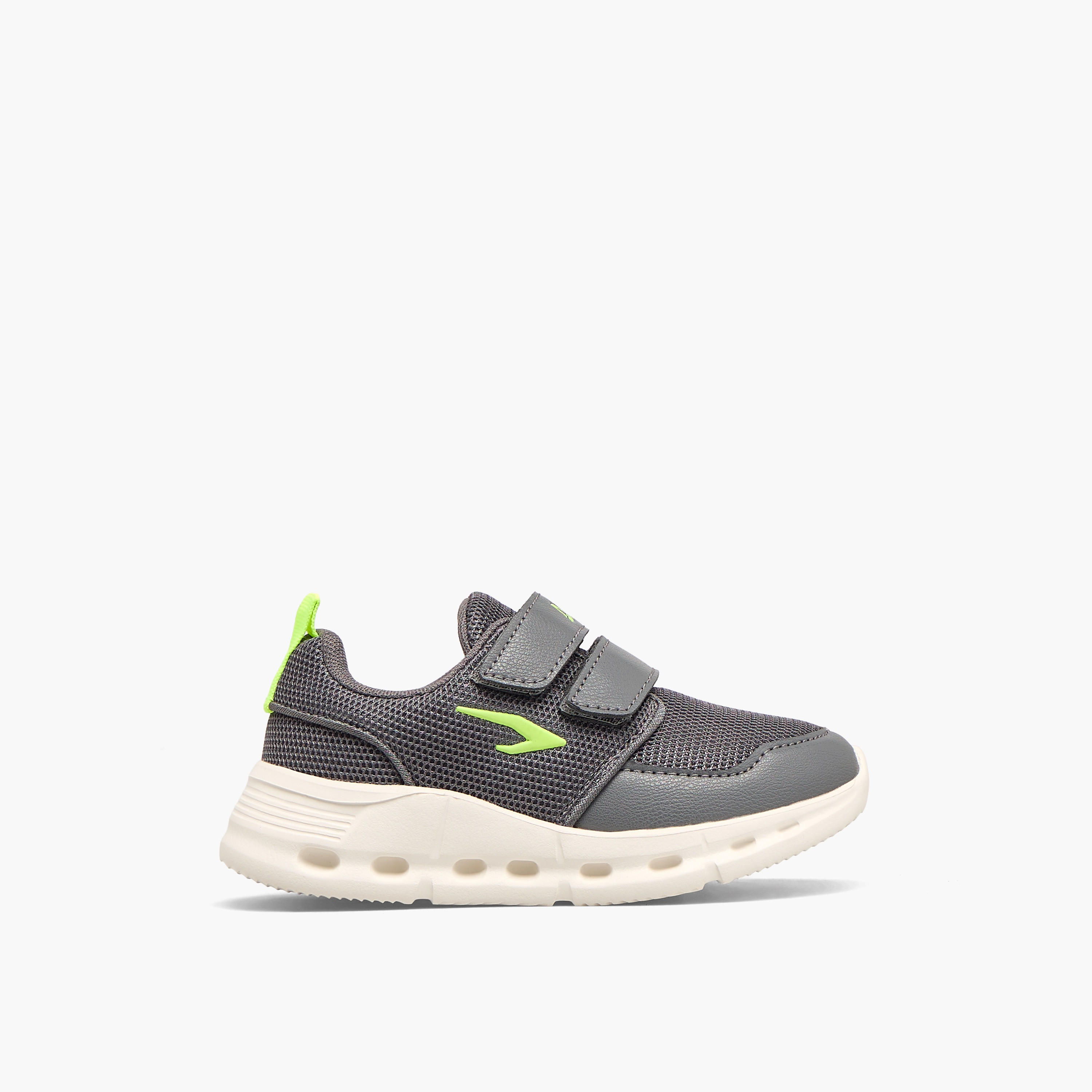 حذاء رياضي بشريط إغلاق لاصق للأولاد من داش-boys-shoes-sneakers-image-3