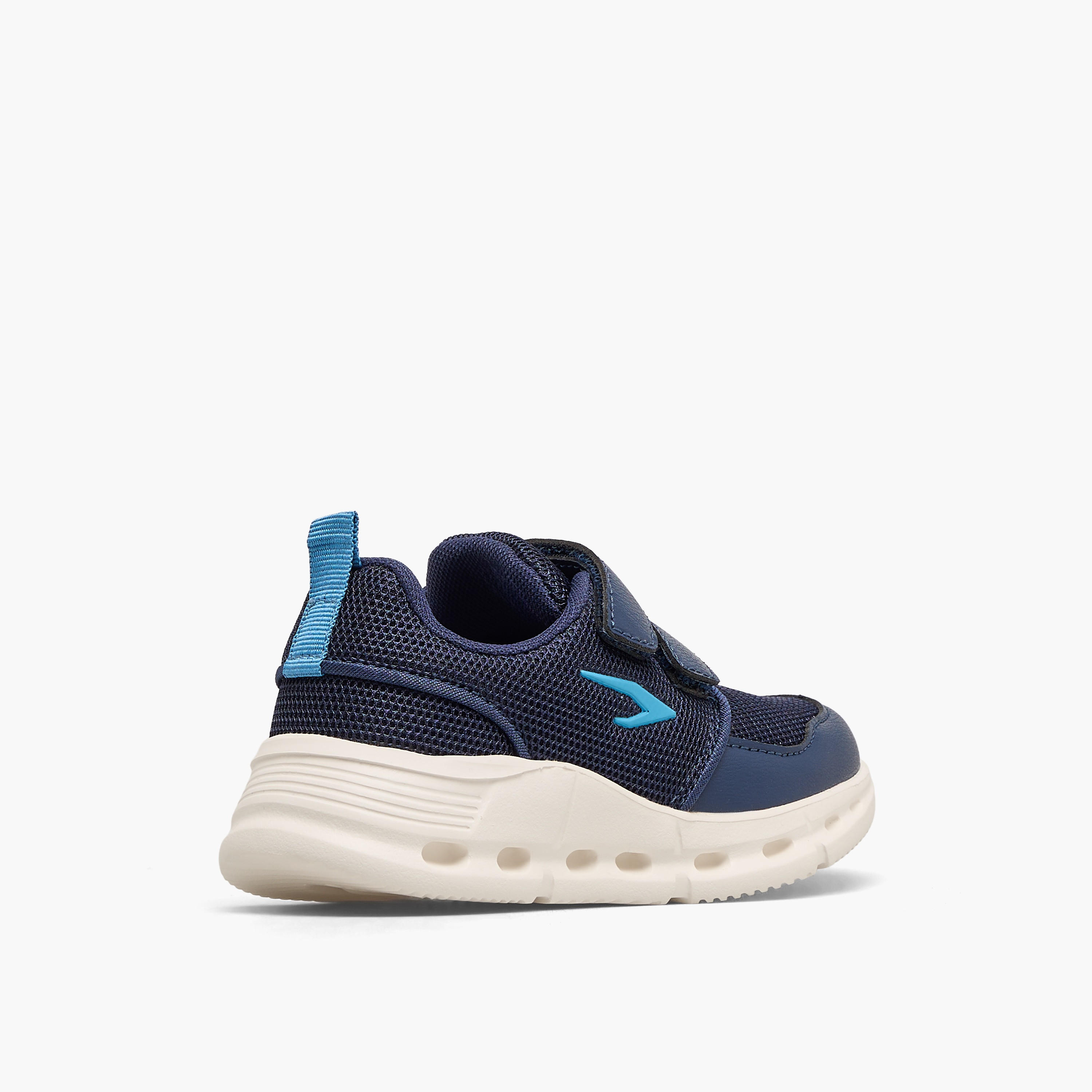 حذاء رياضي بشريط إغلاق لاصق للأولاد من داش-boys-shoes-sneakers-image-6