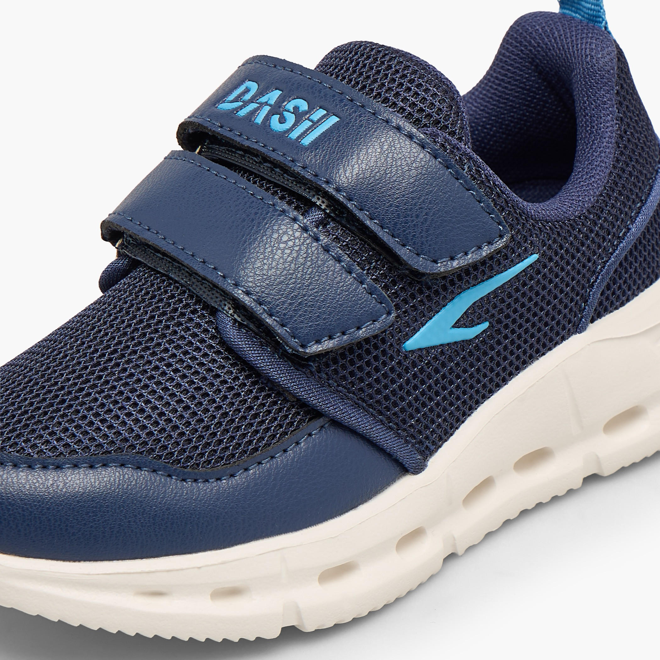 حذاء رياضي بشريط إغلاق لاصق للأولاد من داش-boys-shoes-sneakers-image-7