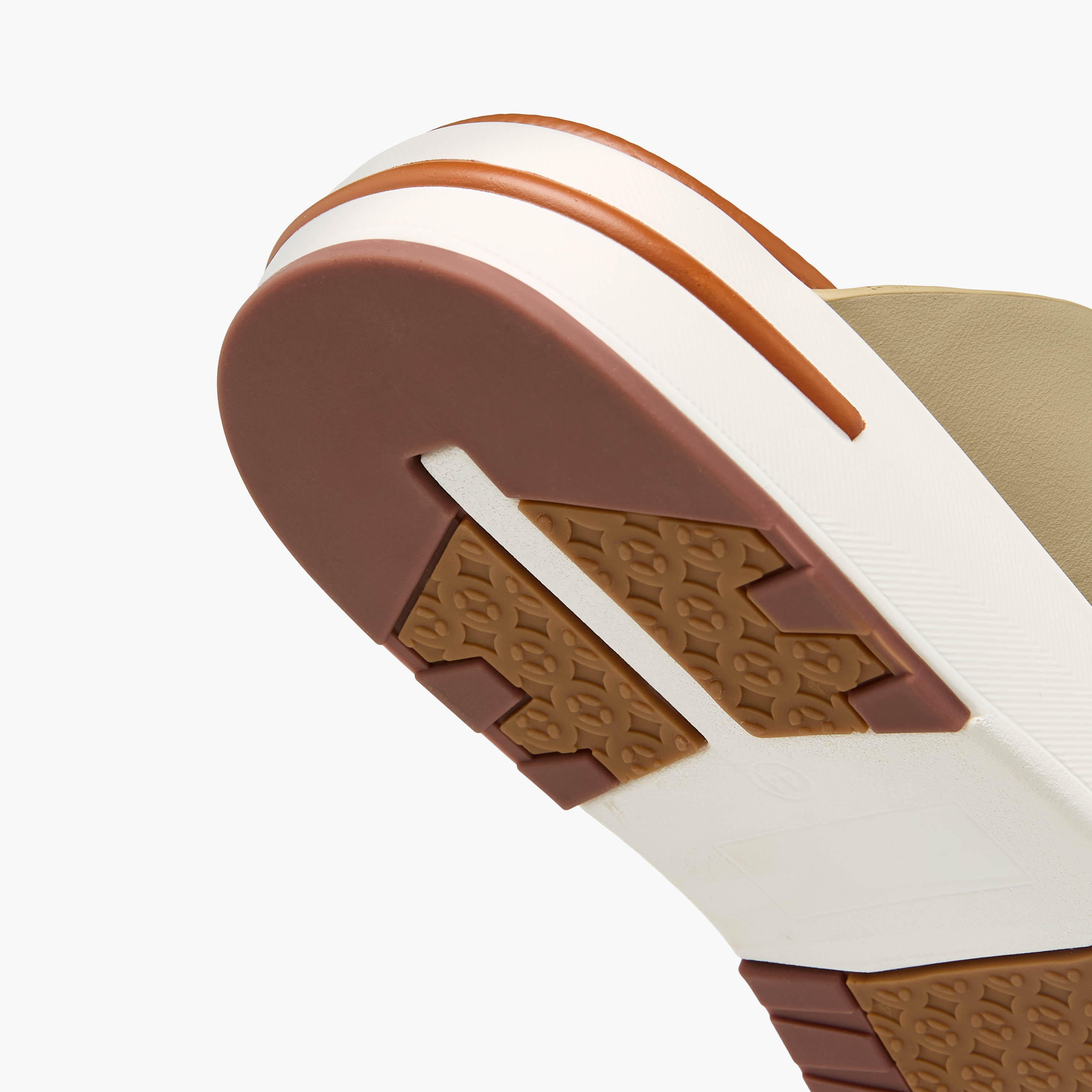 صندل مريح بحزام متقاطع للرجال من لو كونفورت-men-shoes-sandals-image-6