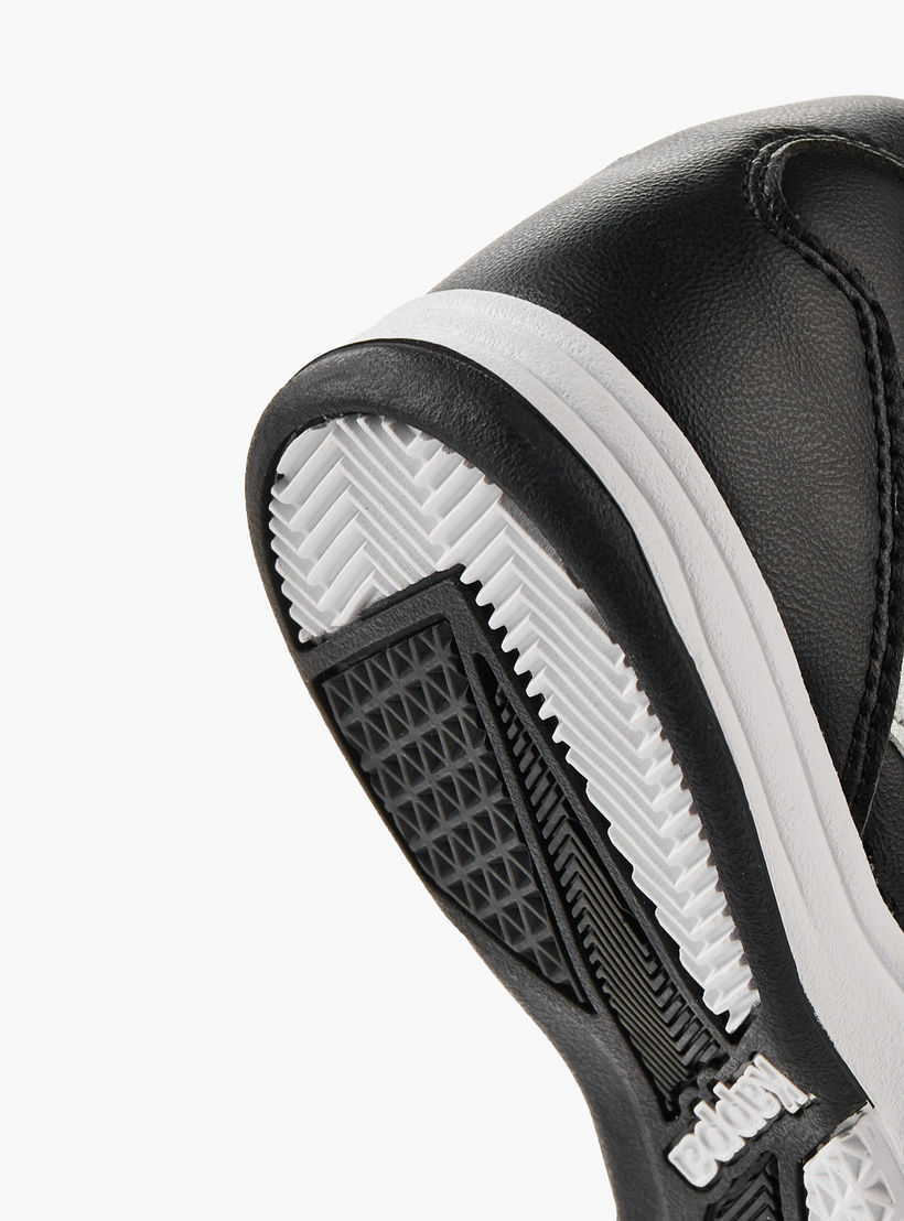 حذاء رياضي برباط إغلاق للرجال من كابا-men-shoes-sports-image-4