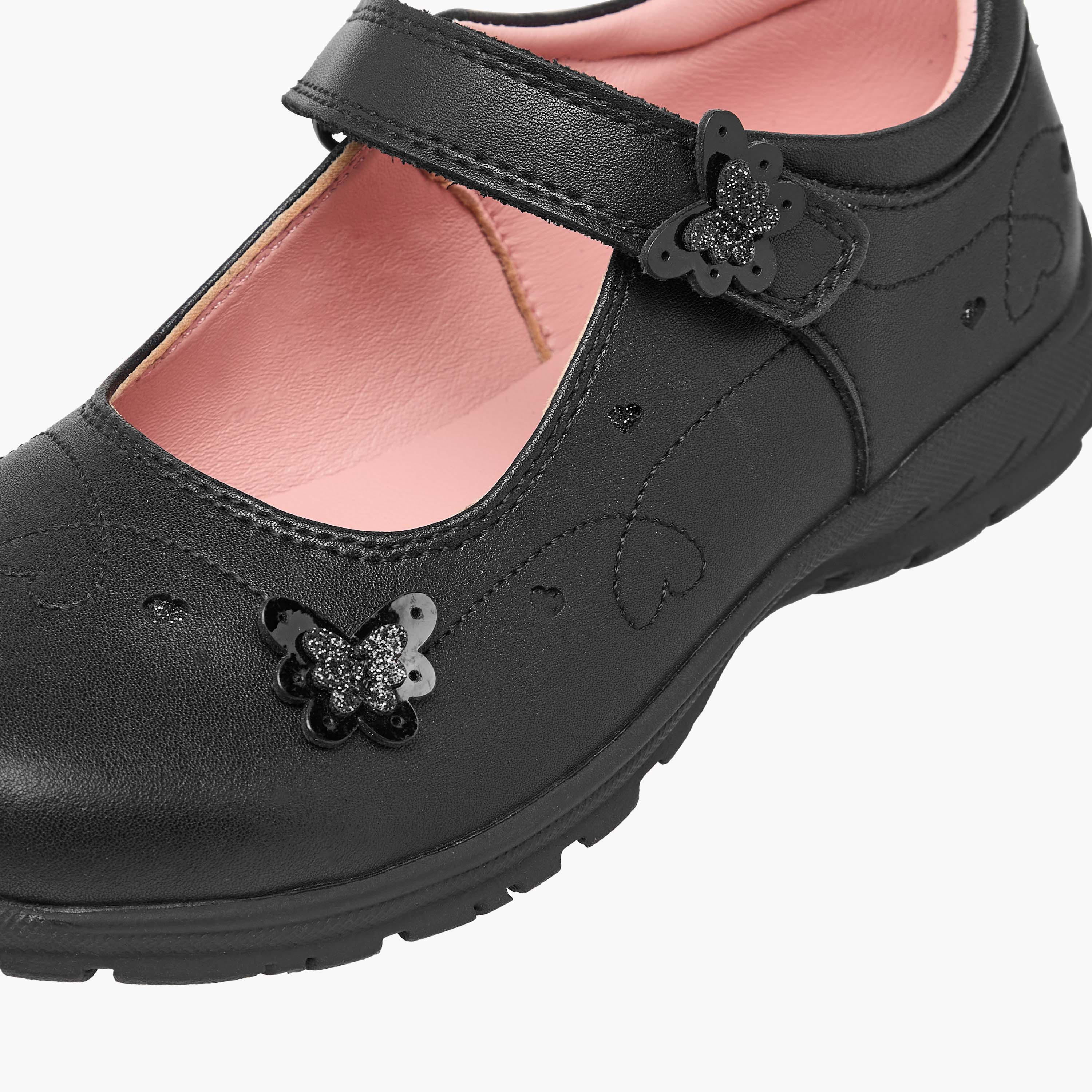 حذاء مدرسي ماري جين بزينة فراشة وشريط إغلاق لاصق من جونيورز-girls-shoes-maryjanes-image-6