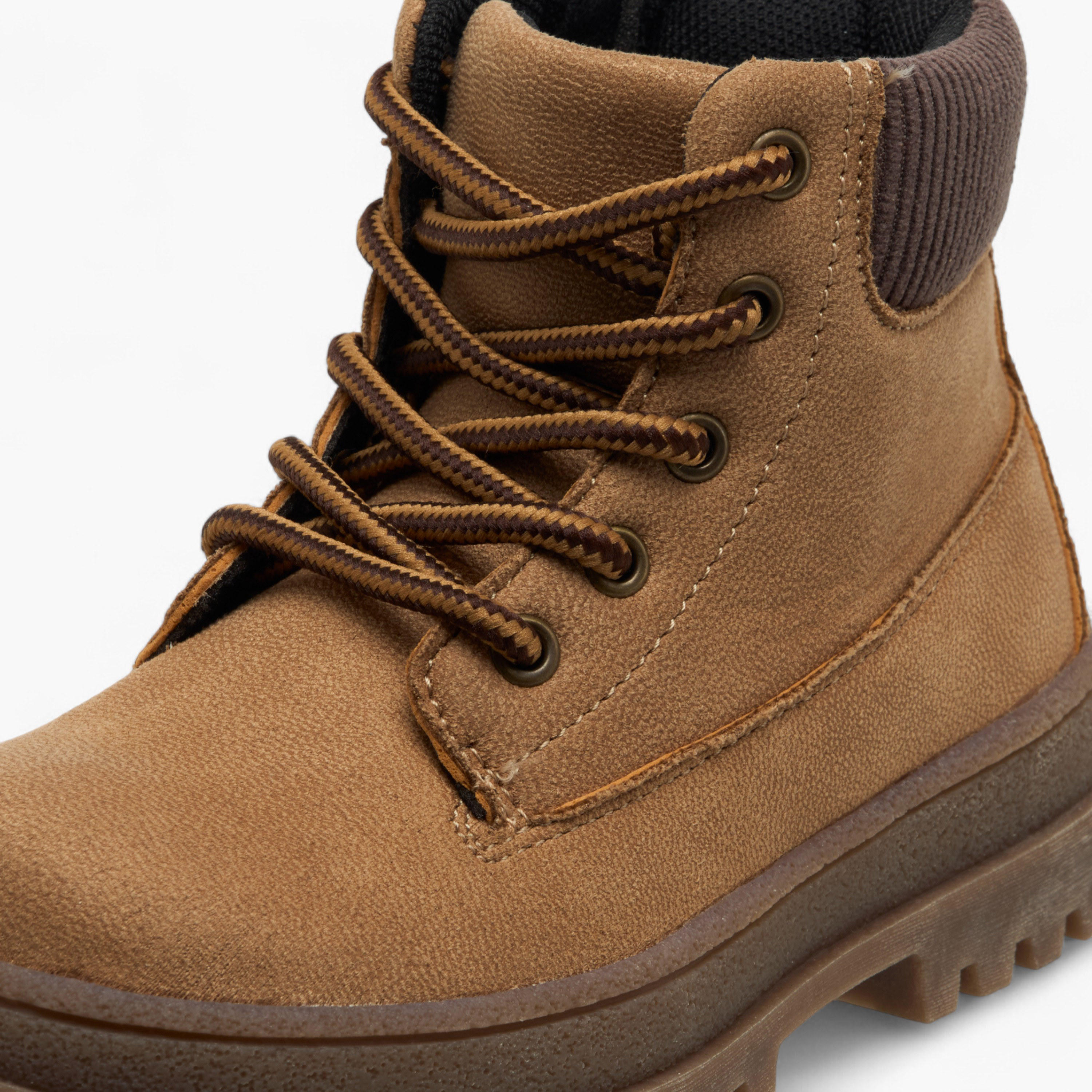 بوت طول الكاحل برباط إغلاق للأولاد من إل بي إل من شو إكسبريس-boys-shoes-boots-image-4