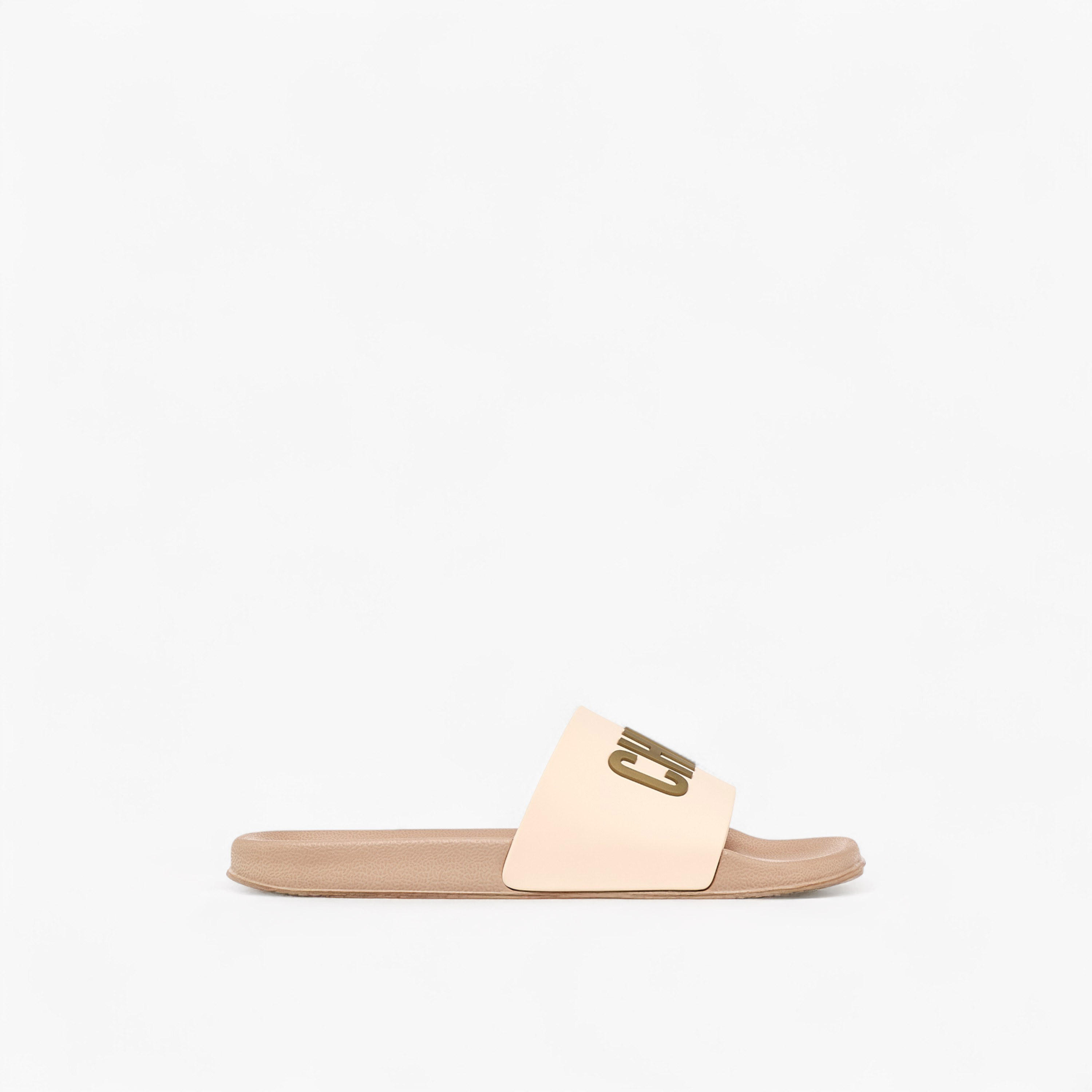 شبشب بنقوش شعار للنساء من سيليست-women-shoes-flipflopsandslides-image-2