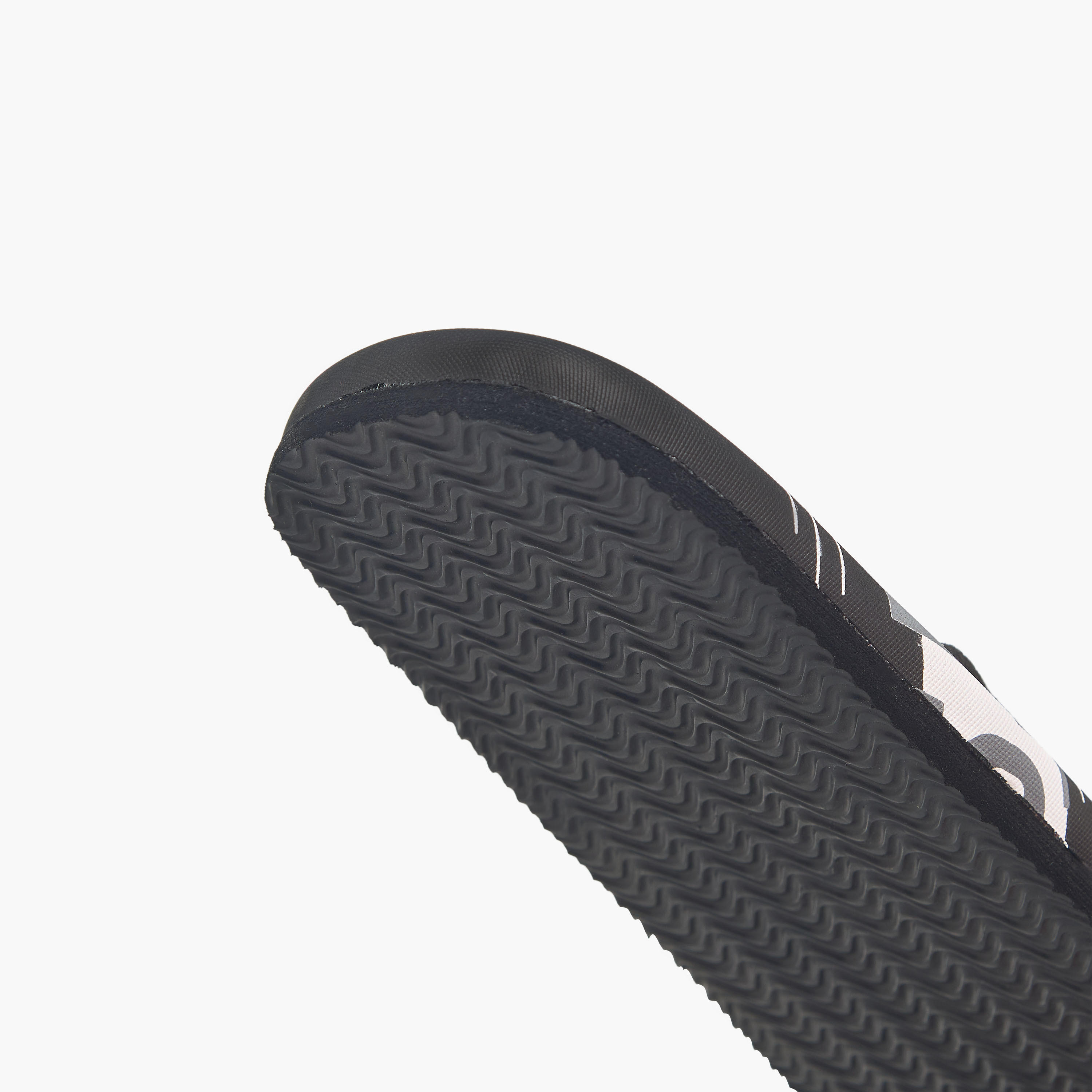شبشب رجالي بطبعات جرافيك من لي كوبر-men-shoes-flipflopsandslides-image-4