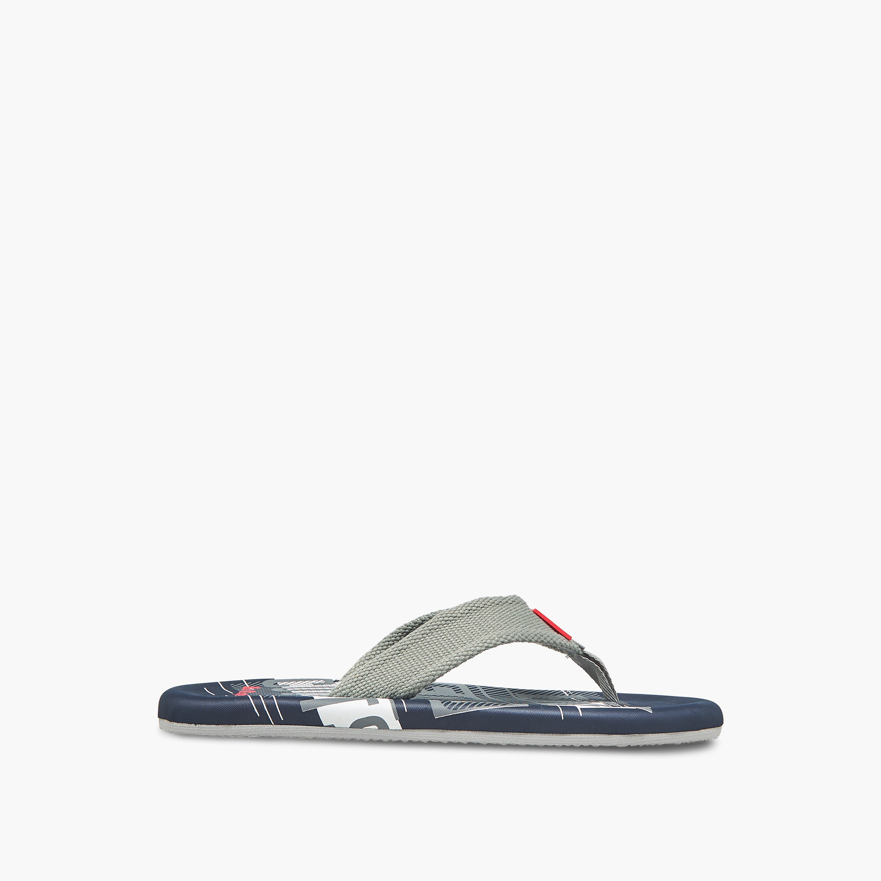 شبشب رجالي بطبعات جرافيك من لي كوبر-men-shoes-flipflopsandslides-image-2