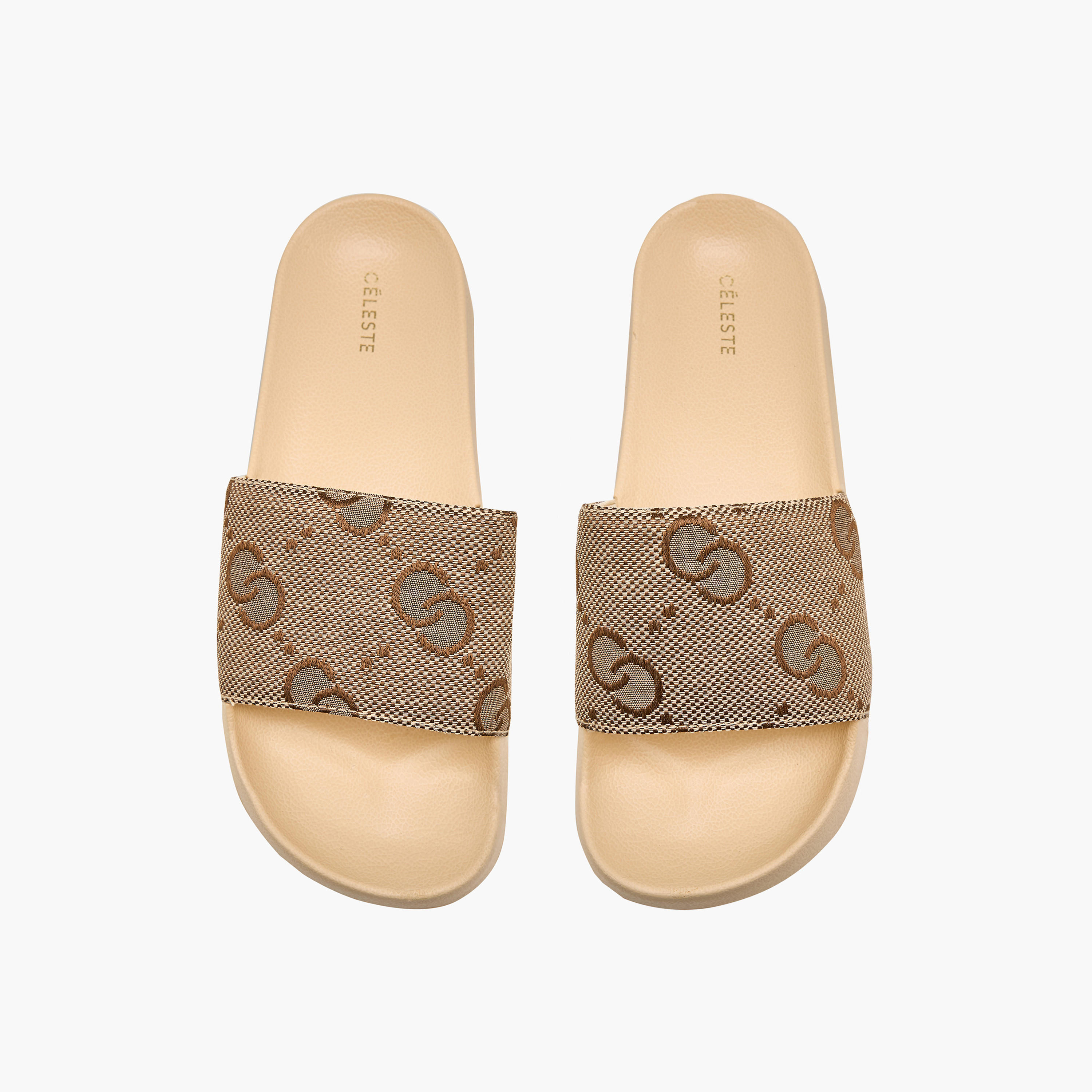 شبشب مطرّز بشعار مونوجرام للنساء من سيليست-women-shoes-flipflopsandslides-image-1