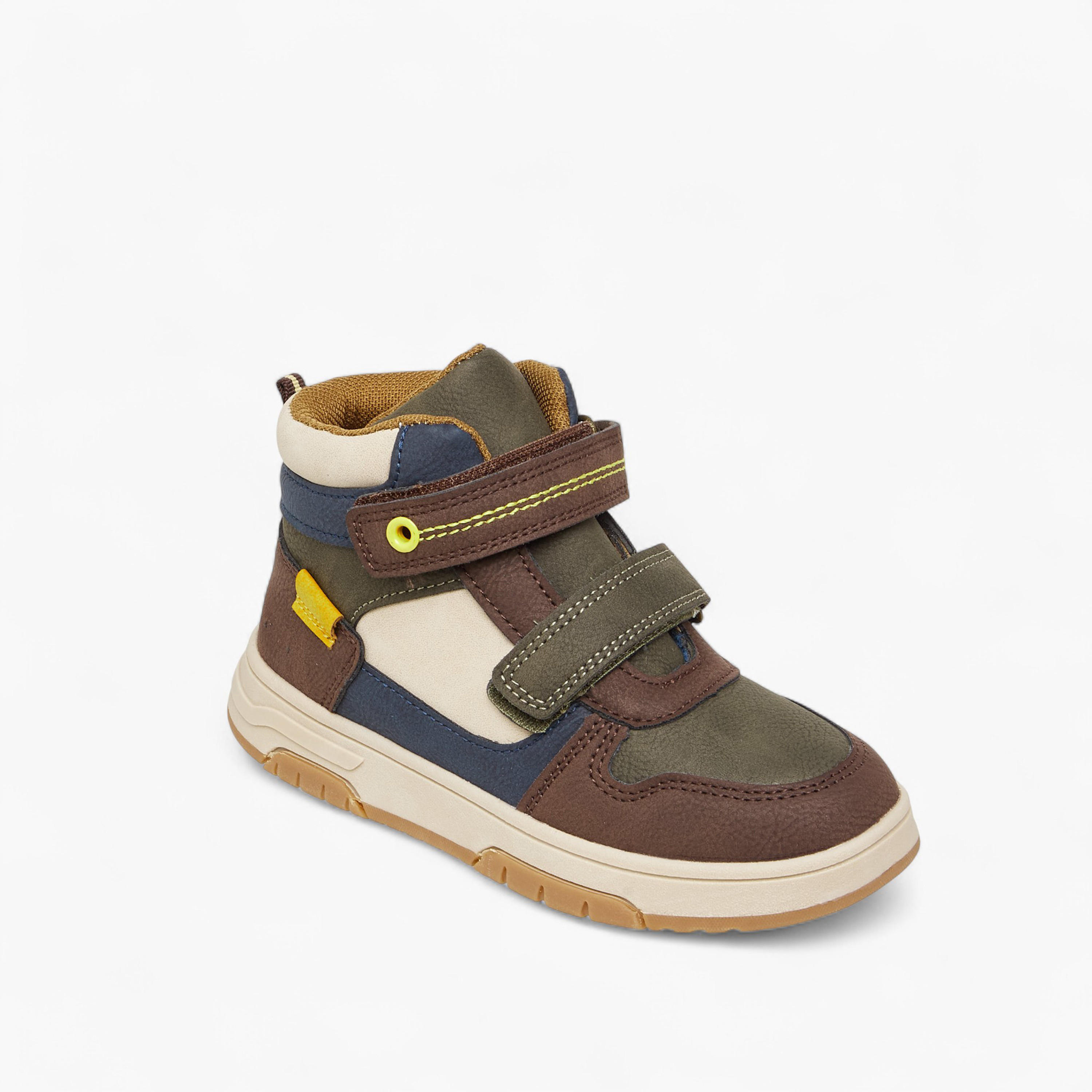حذاء سنيكرز بقصة عالية وألواح للأولاد من إل بي إل من شو إكسبريس-boys-shoes-sneakers-image-2