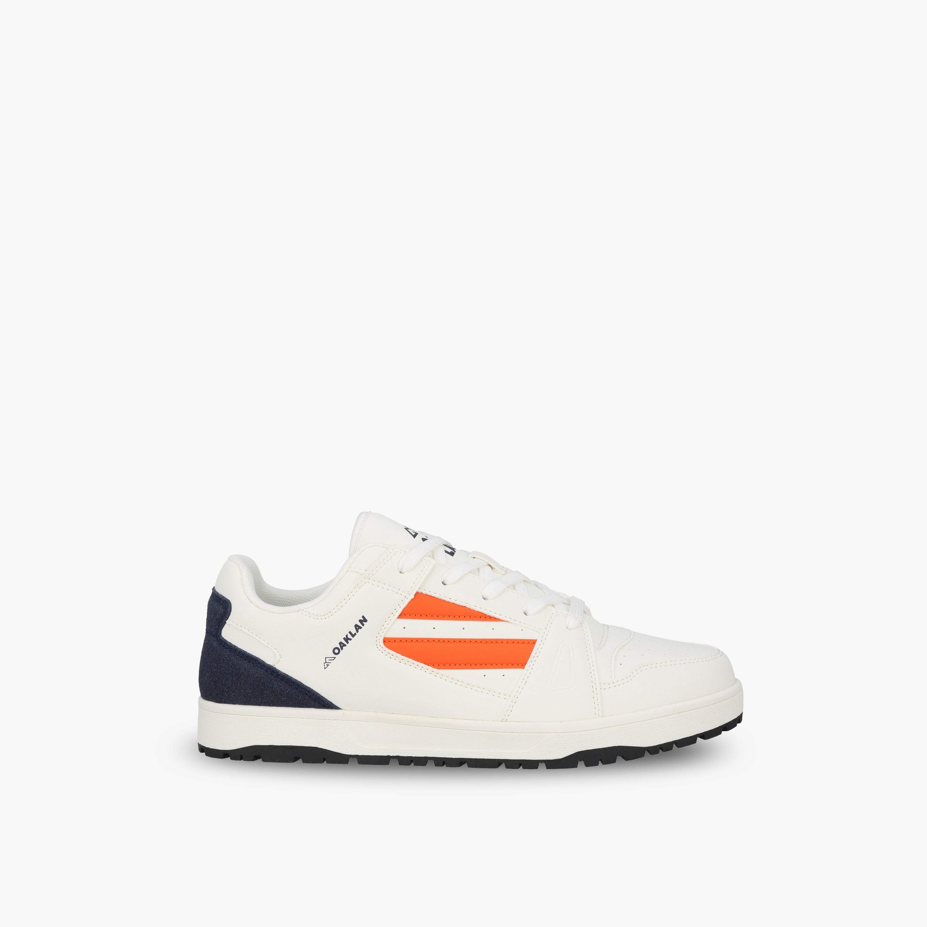 حذاء سنيكرز بطول الكاحل ورباط إغلاق للرجال من أوكلان من شو إكسبريس-men-shoes-sneakers-image-3