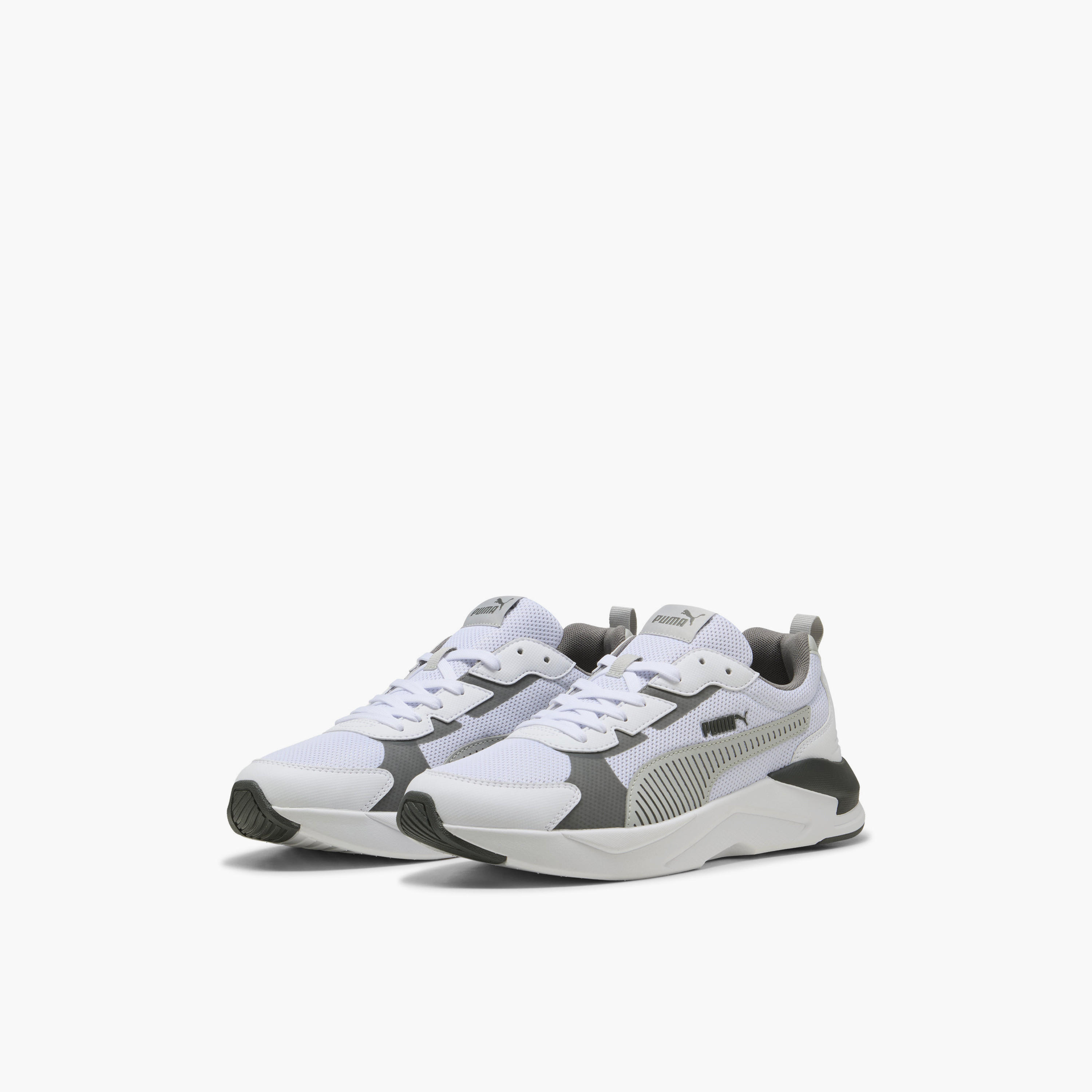 حذاء سنيكرز بكاحل منخفض ورباط إغلاق أكس- راي 3 أل تي للرجال من بوما-sports-men-shoes-image-1