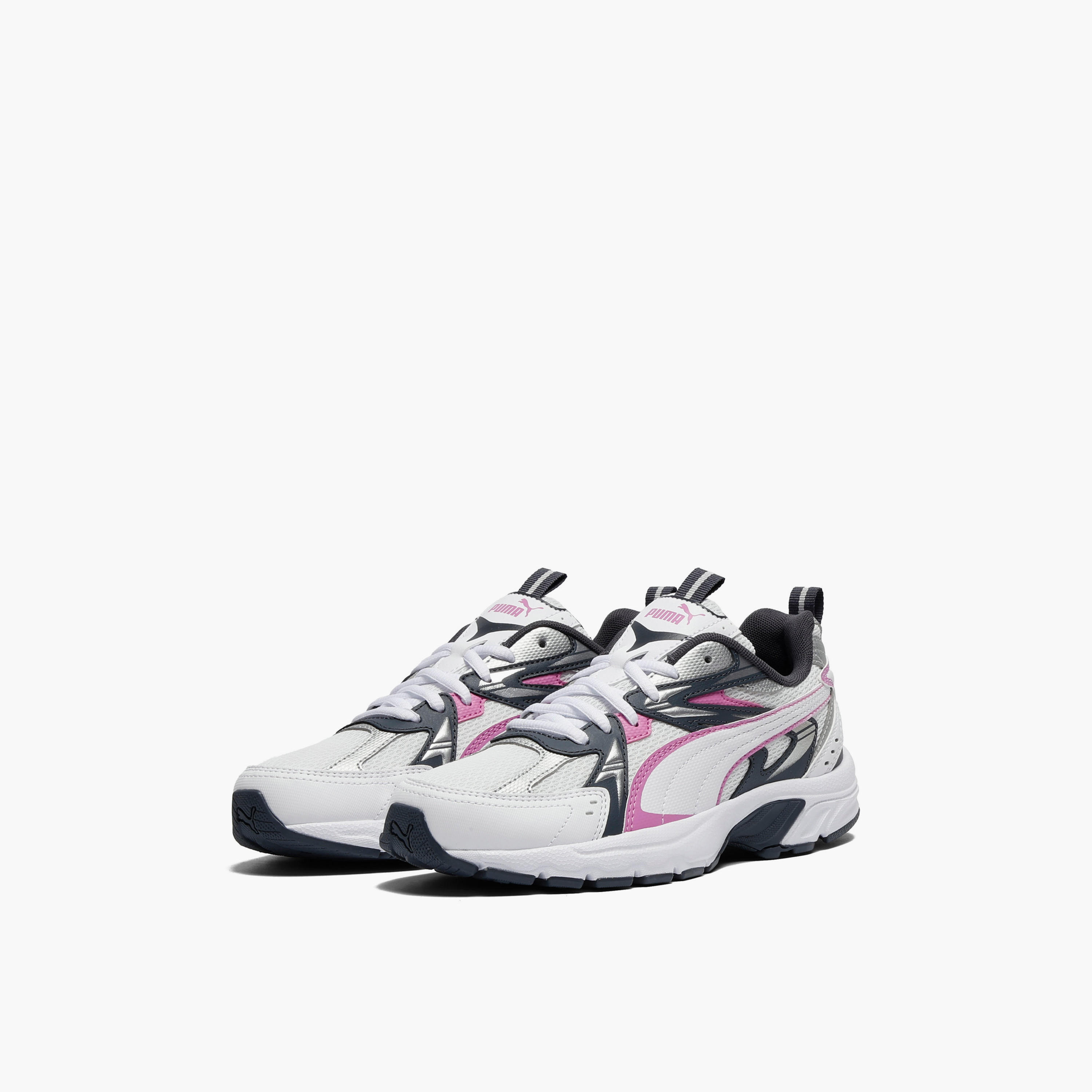 حذاء سنيكرز ميلينيو تيك بكاحل منخفض ورباط للنساء من بوما-sports-women-shoes-image-1