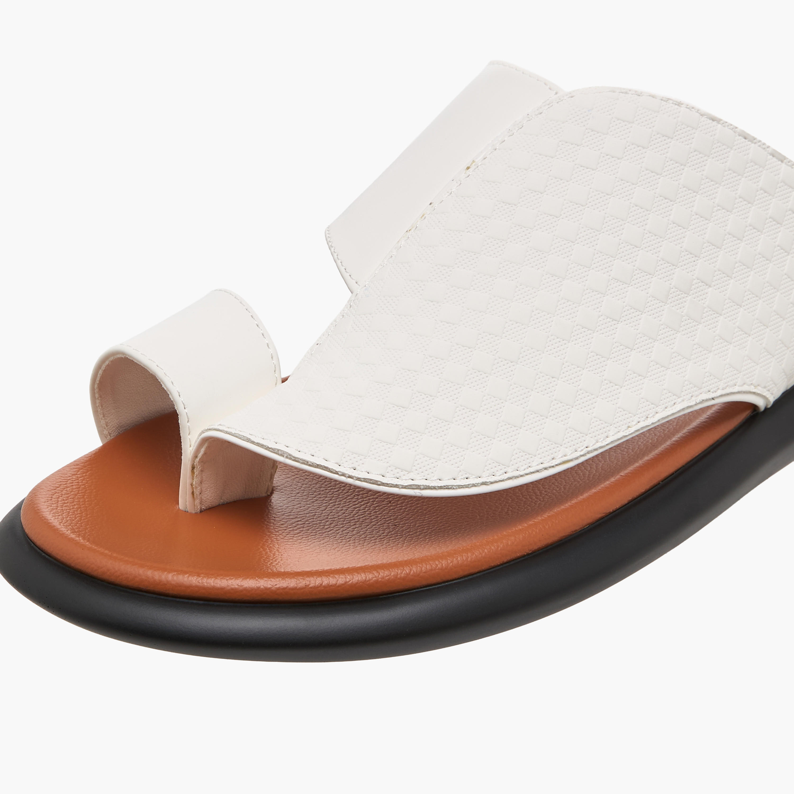 صندل عربي بتفاصيل حلقة إصبع للرجال من الواحة-men-shoes-sandals-image-4