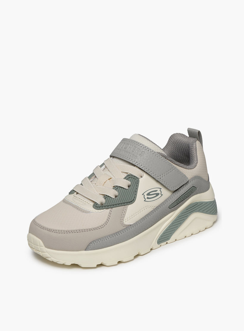 حذاء سنيكرز بشريط إغلاق لاصق للأولاد أونو لايت من سكيتشرز-sports-boys-shoes-image-4