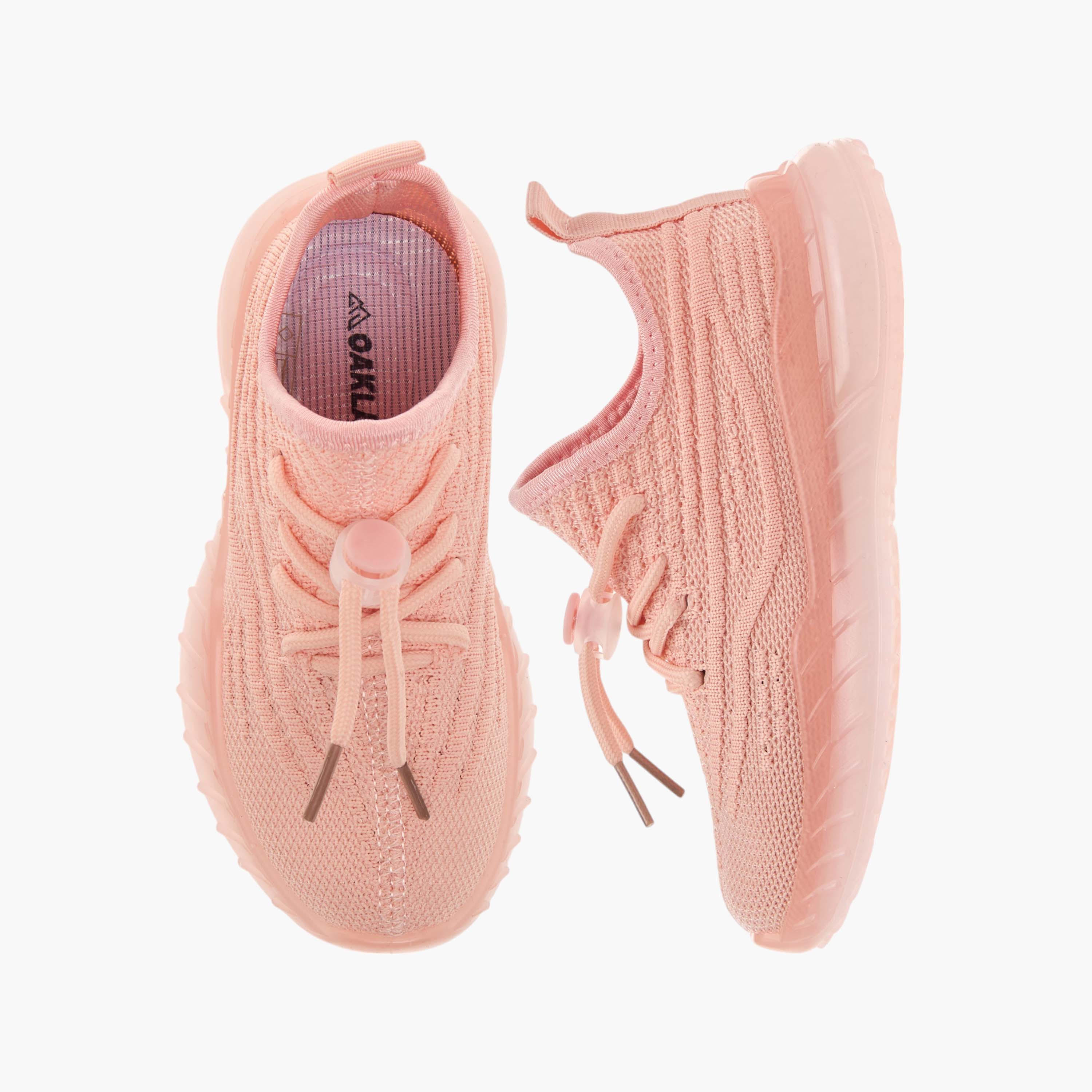 حذاء رياضي برباط إغلاق وألسنة سحب من أوكلان من شو إكسبريس-girls-shoes-sneakers-image-1