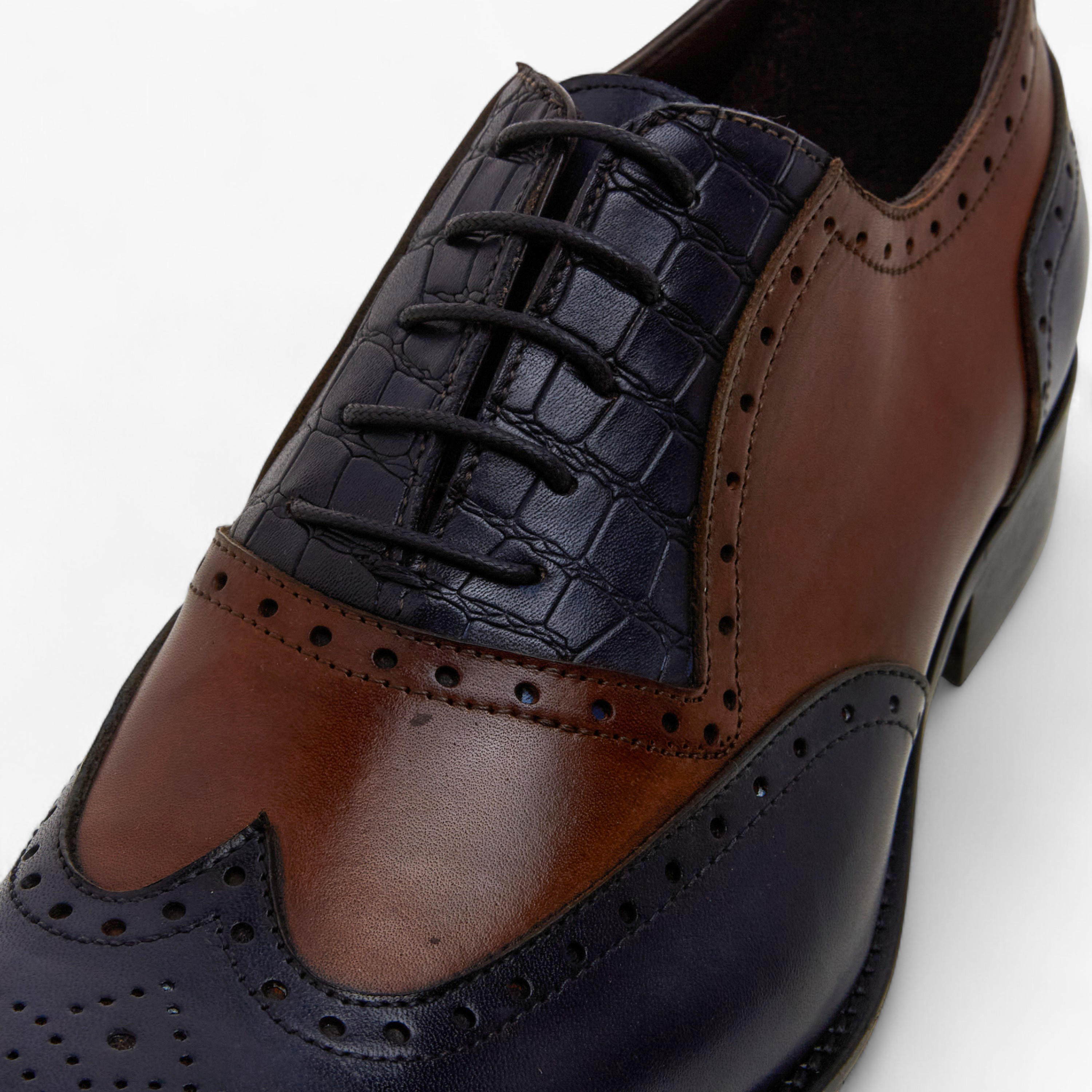 حذاء أكسفورد جلد مثقّب برباط للرجال من دوتشيني-men-shoes-formalshoes-image-4