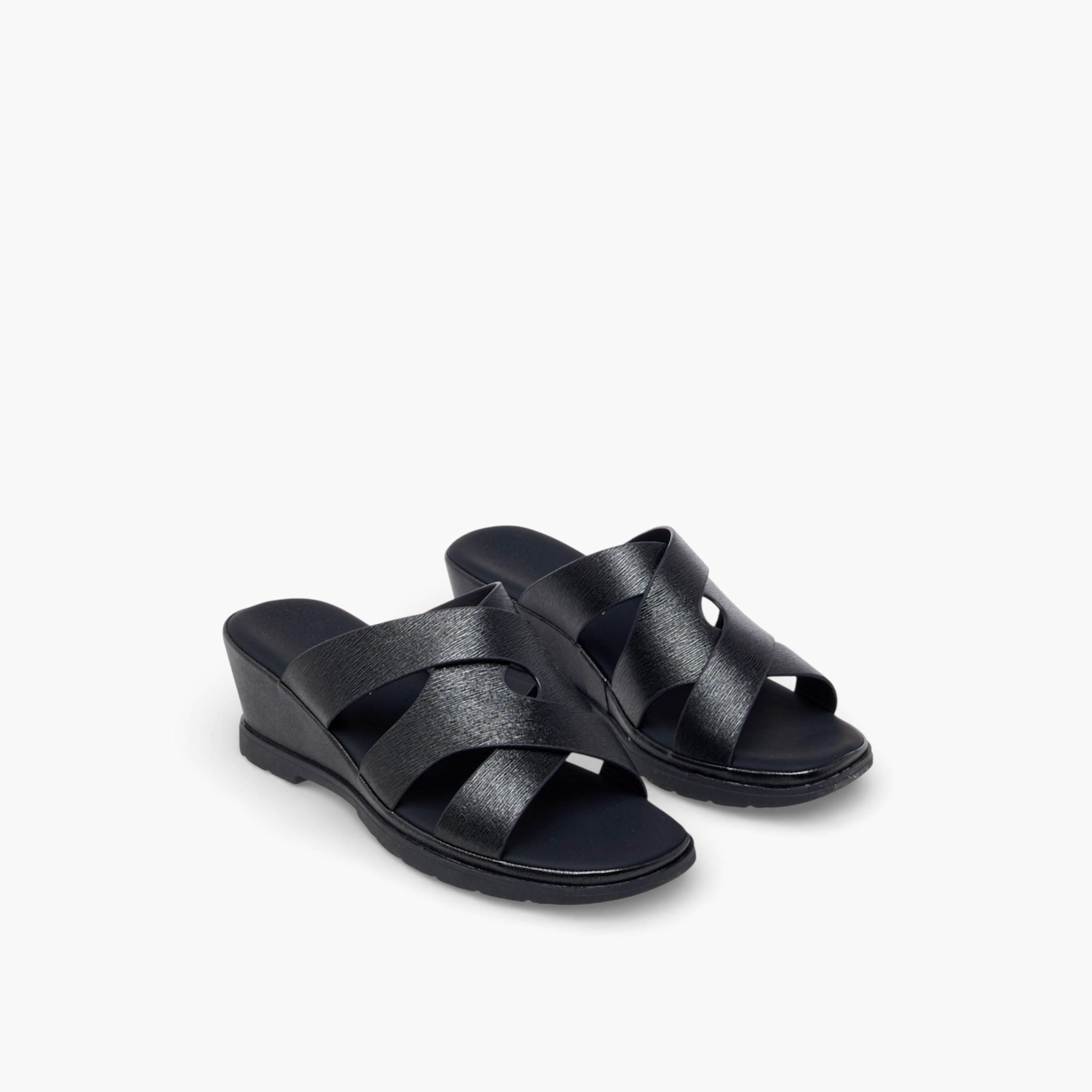 صندل مريح بكعب ويدج للنساء من فلورا بيلا-women-shoes-sandals-heeled-image-1