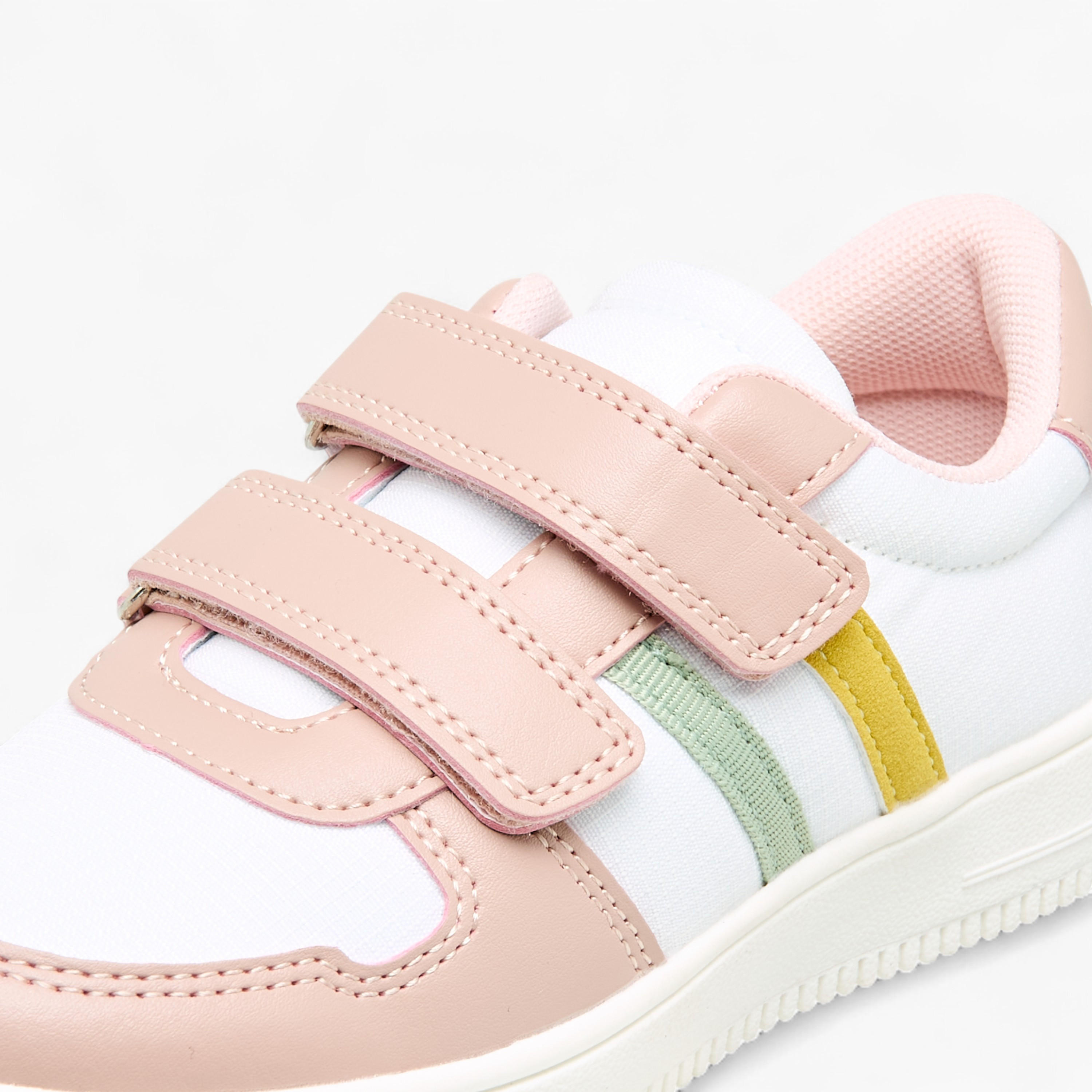 حذاء سنيكرز بشريط إغلاق للبنات من جونيورز-girls-shoes-sneakers-image-4