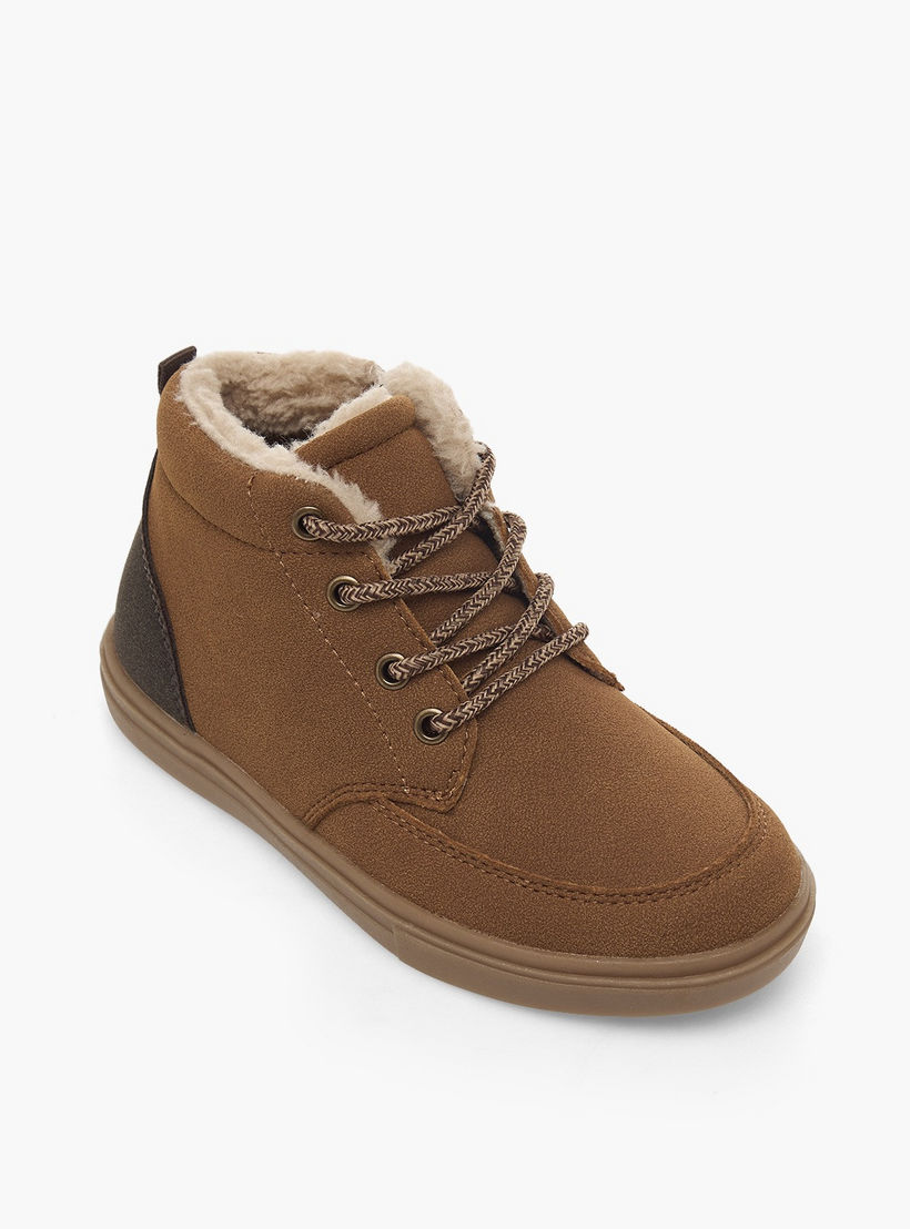 بوت طول الكاحل برباط إغلاق وفرو صناعي للأولاد من جونيورز-boys-shoes-boots-image-2